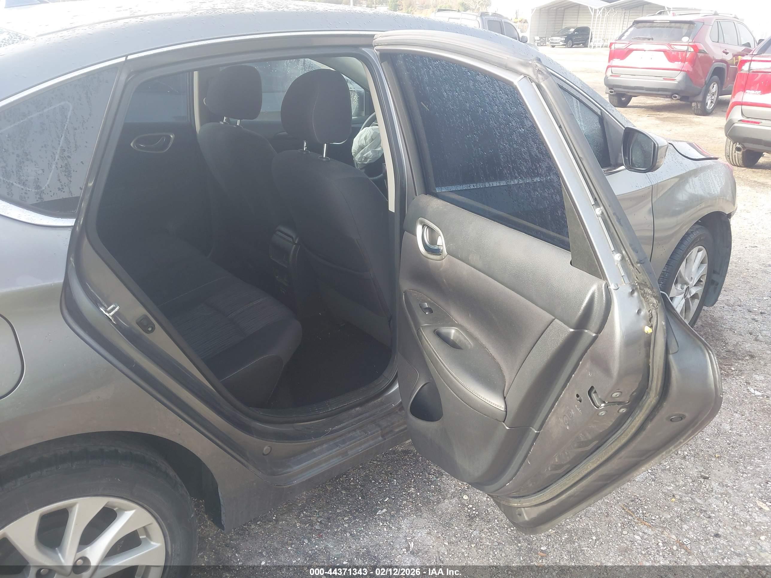 NISSAN SENTRA image 8