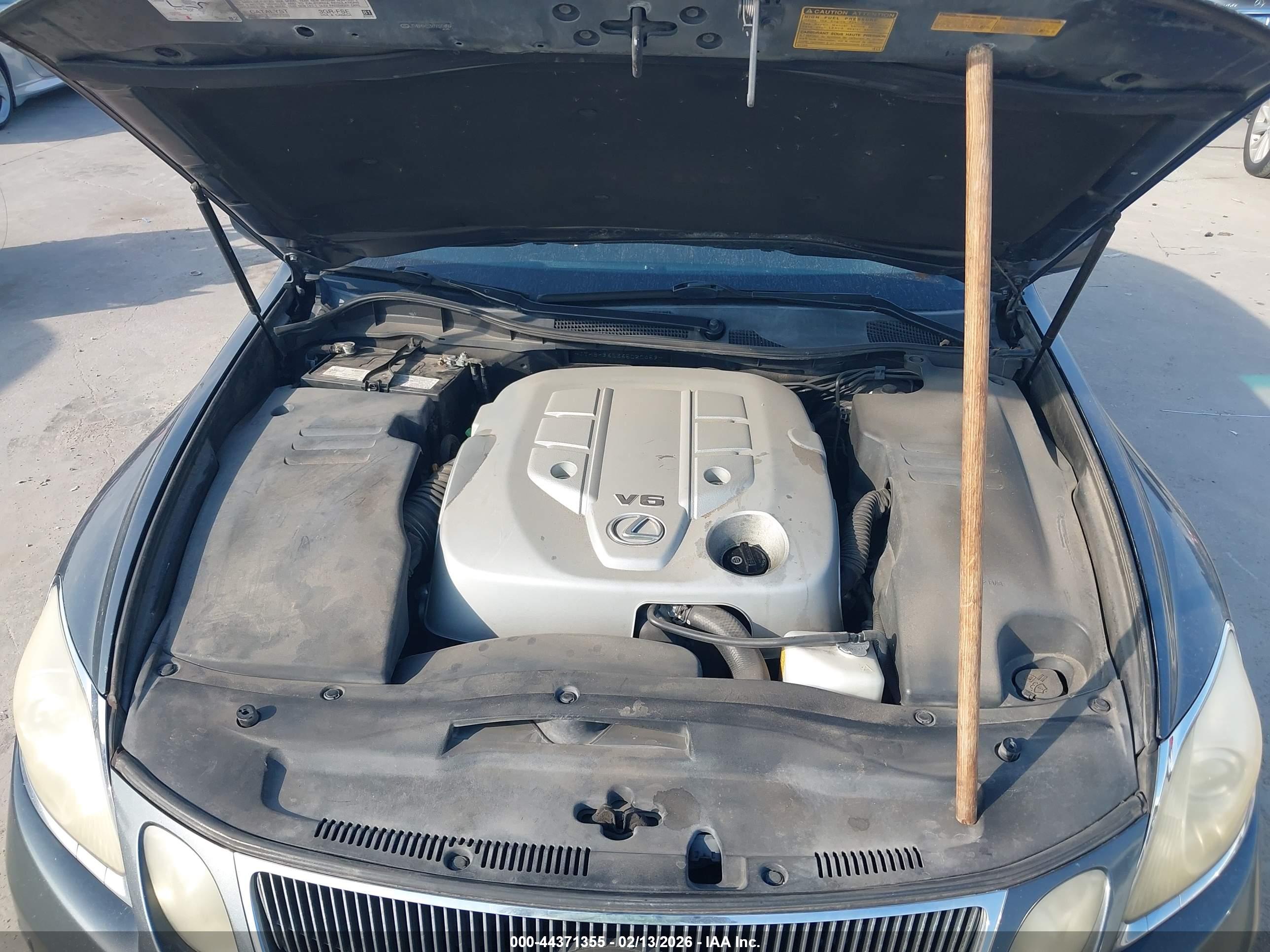 LEXUS GS image 10