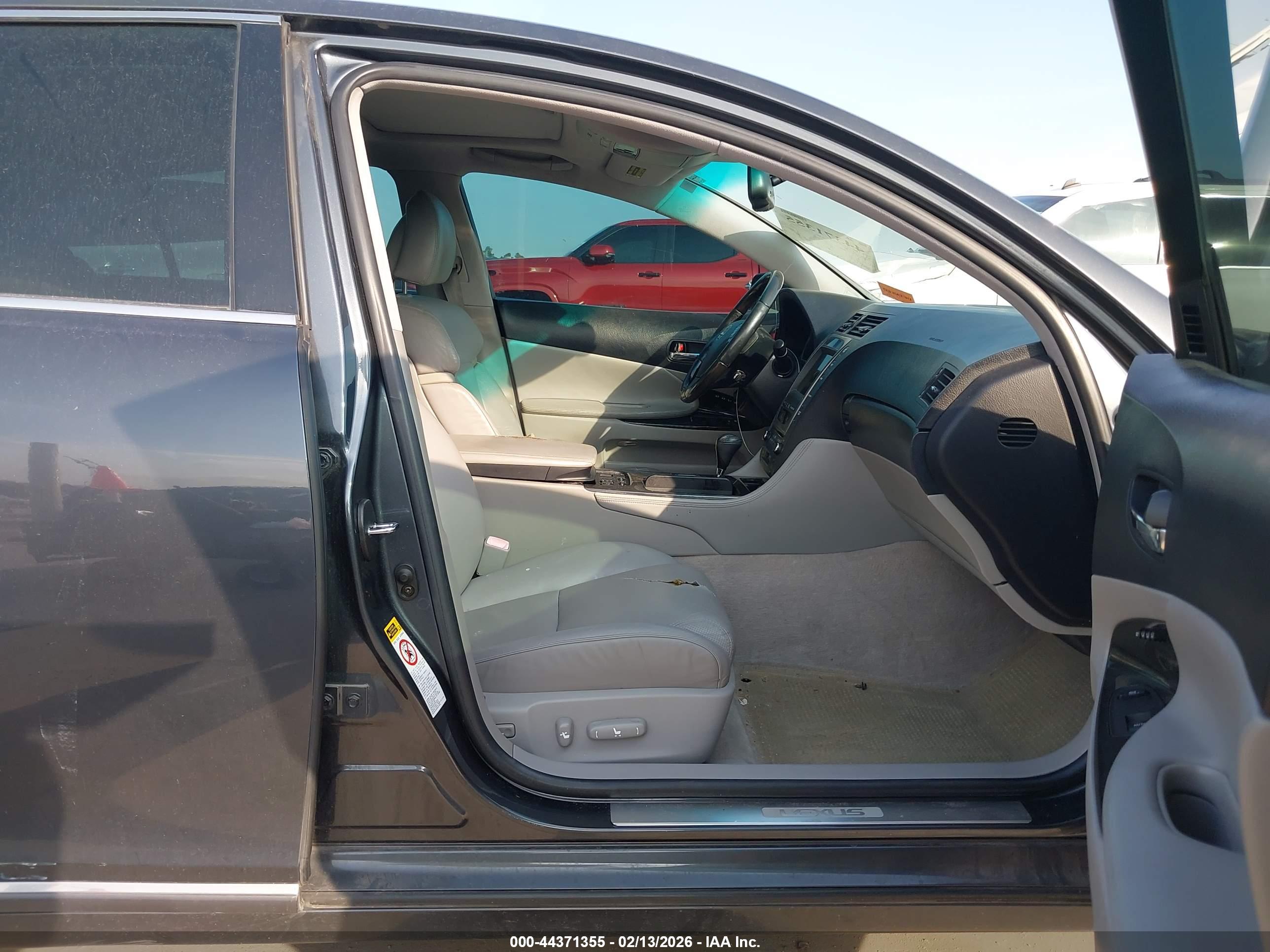 LEXUS GS image 5