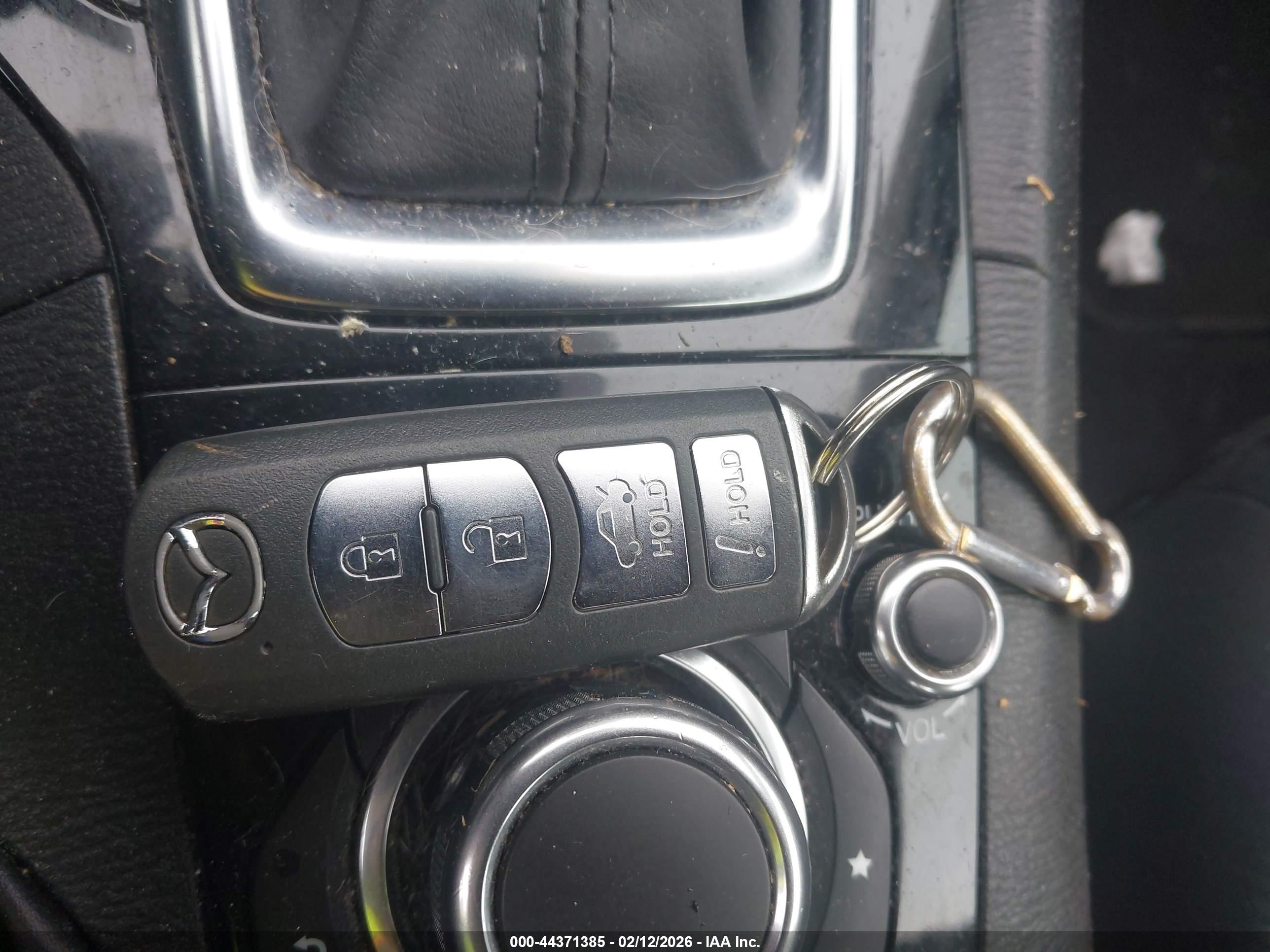 MAZDA MAZDA3 image 11