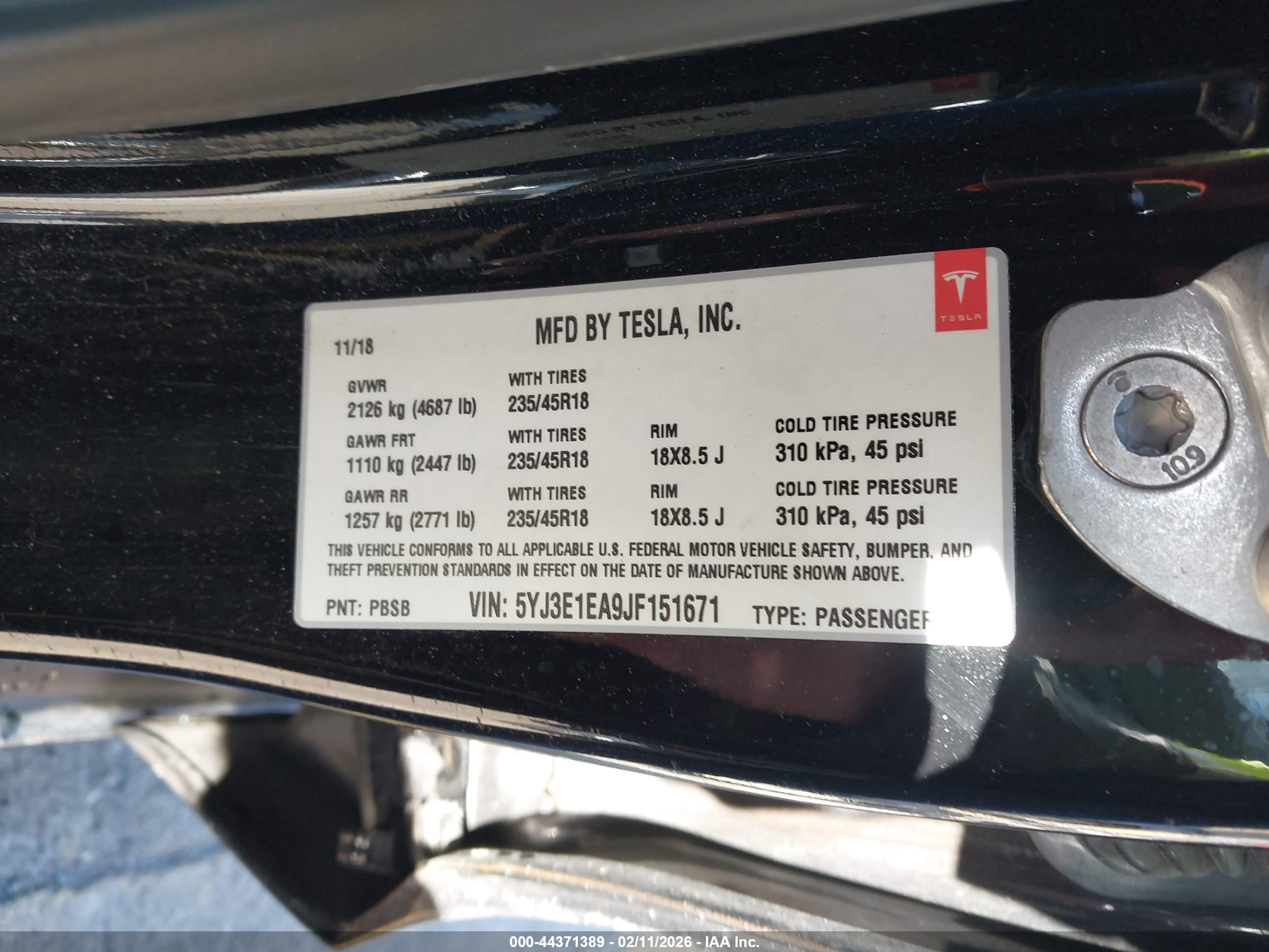 TESLA MODEL image 9
