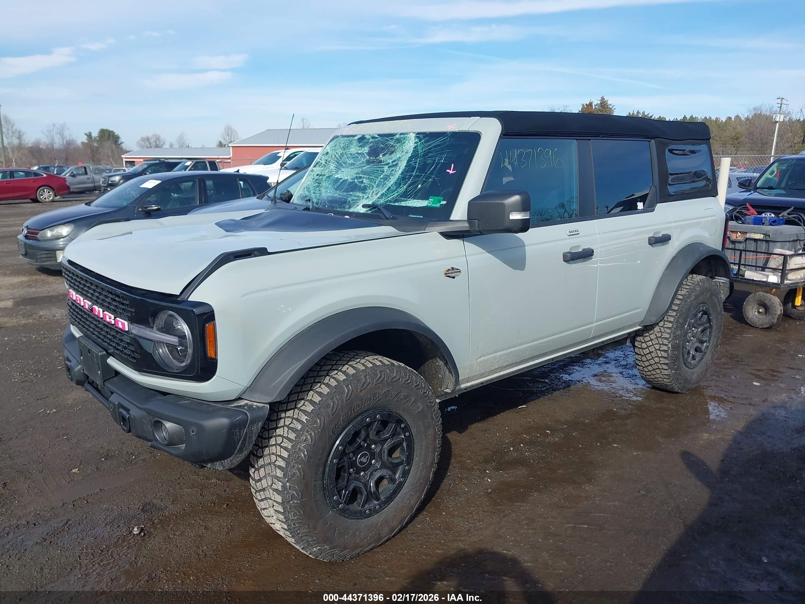 FORD BRONCO image 2