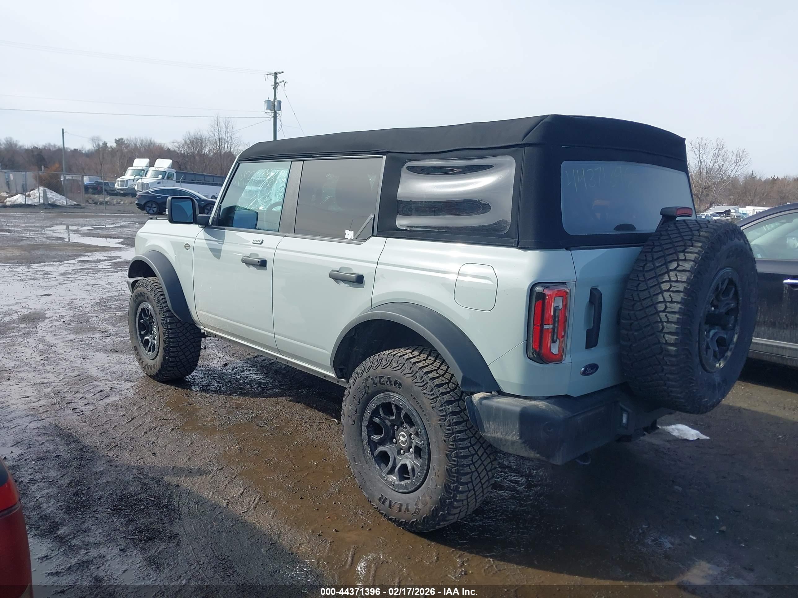 FORD BRONCO image 3