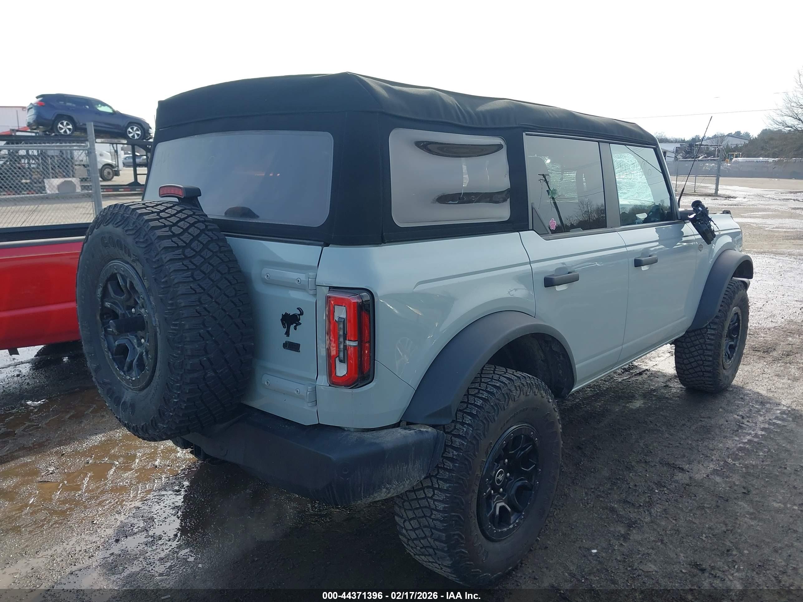 FORD BRONCO image 4