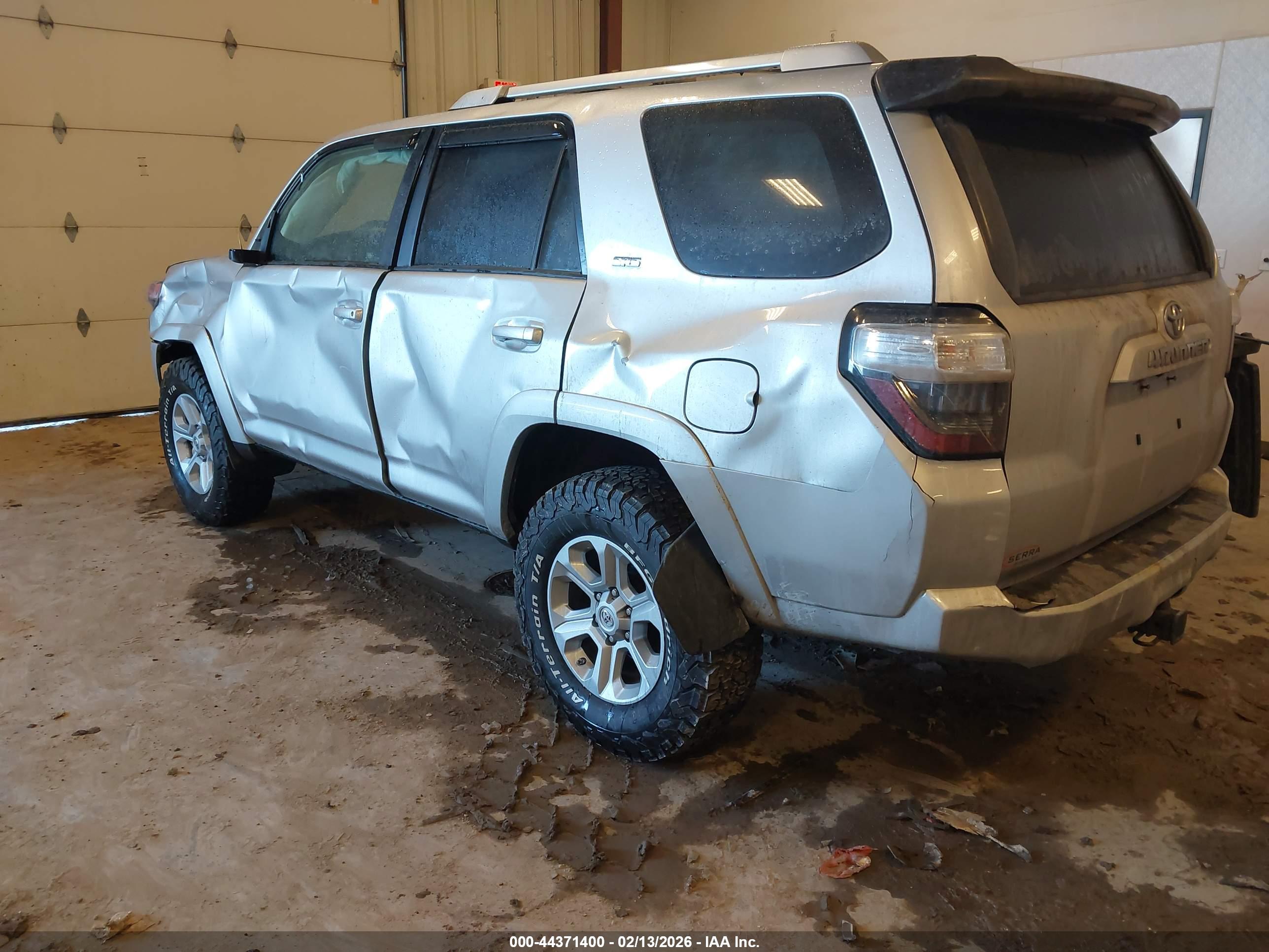 TOYOTA 4RUNNER image 3