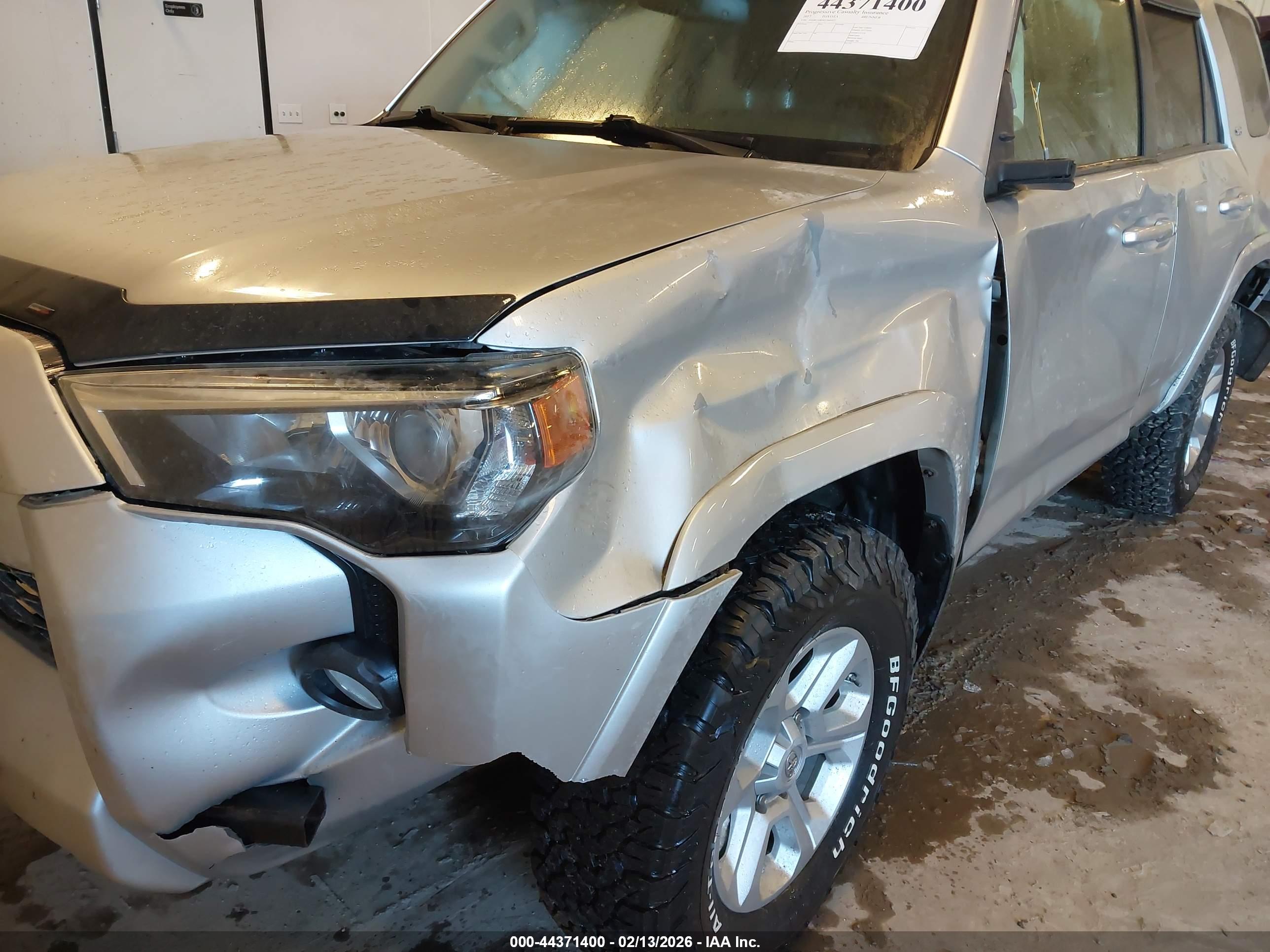 TOYOTA 4RUNNER image 6