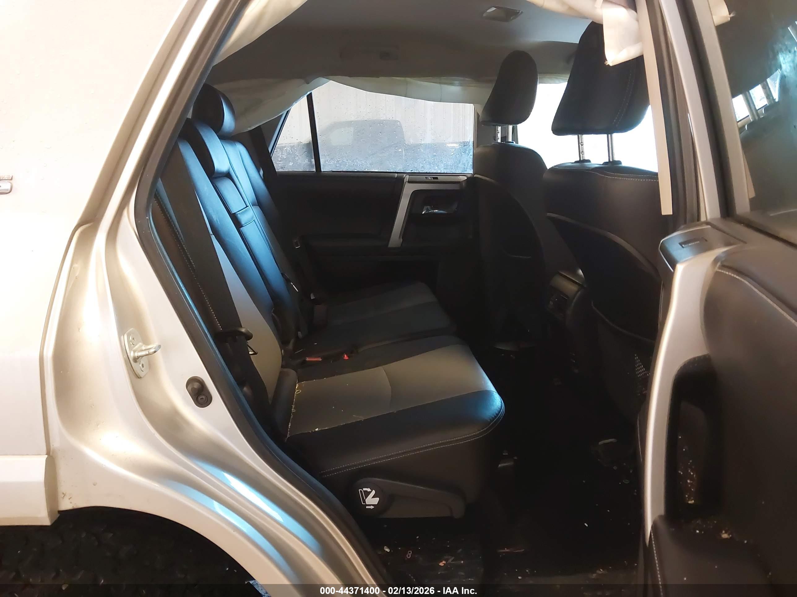 TOYOTA 4RUNNER image 8