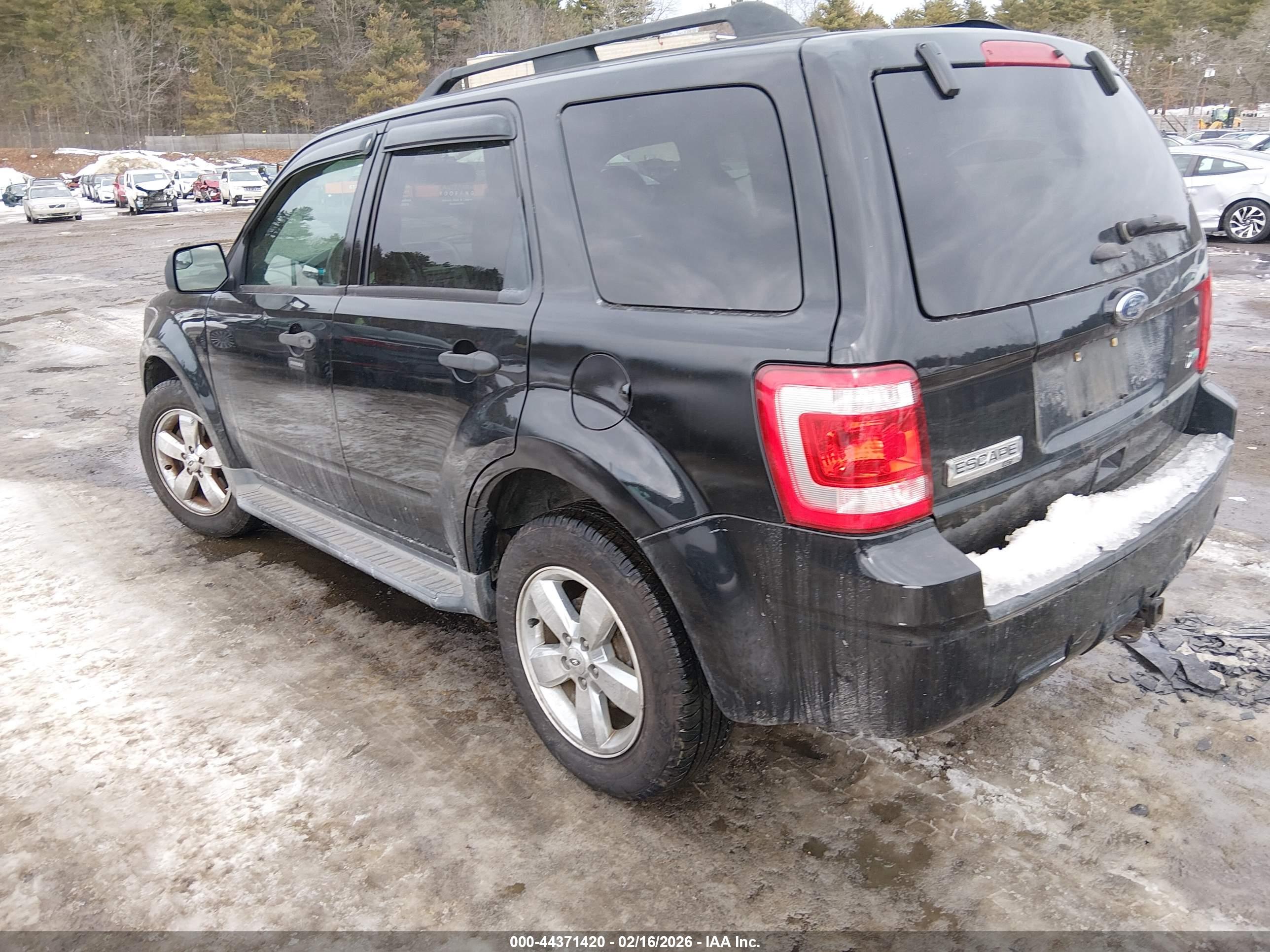 FORD ESCAPE image 3
