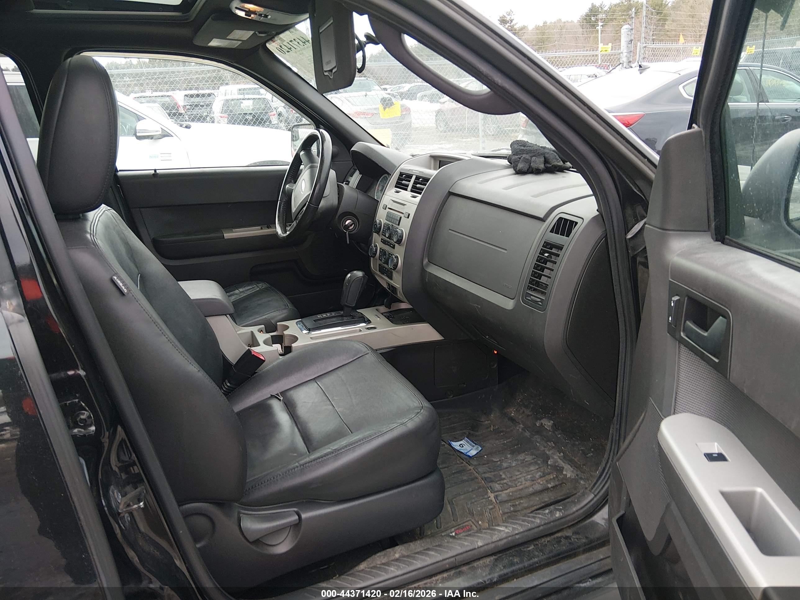 FORD ESCAPE image 5