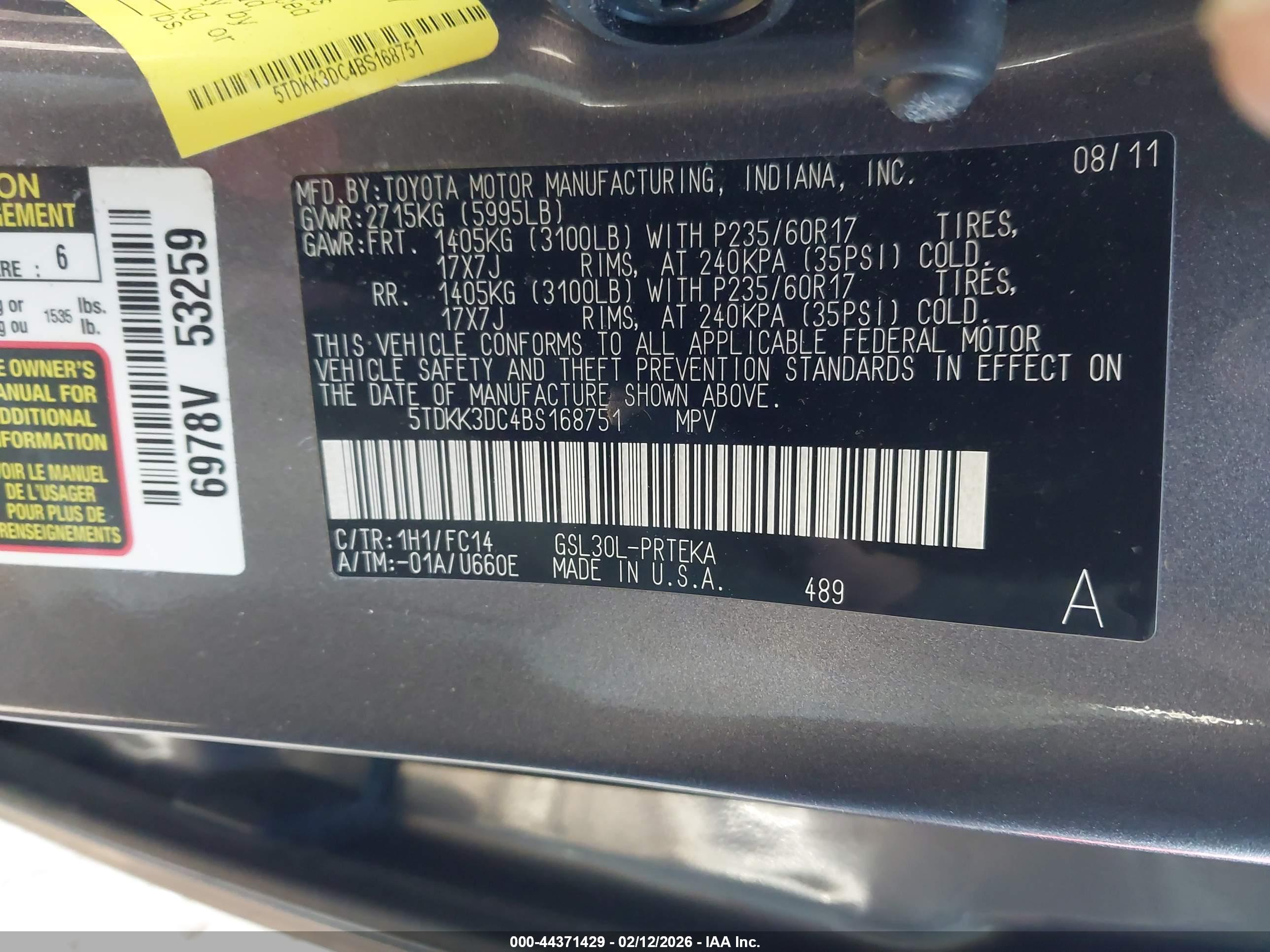 TOYOTA SIENNA image 9