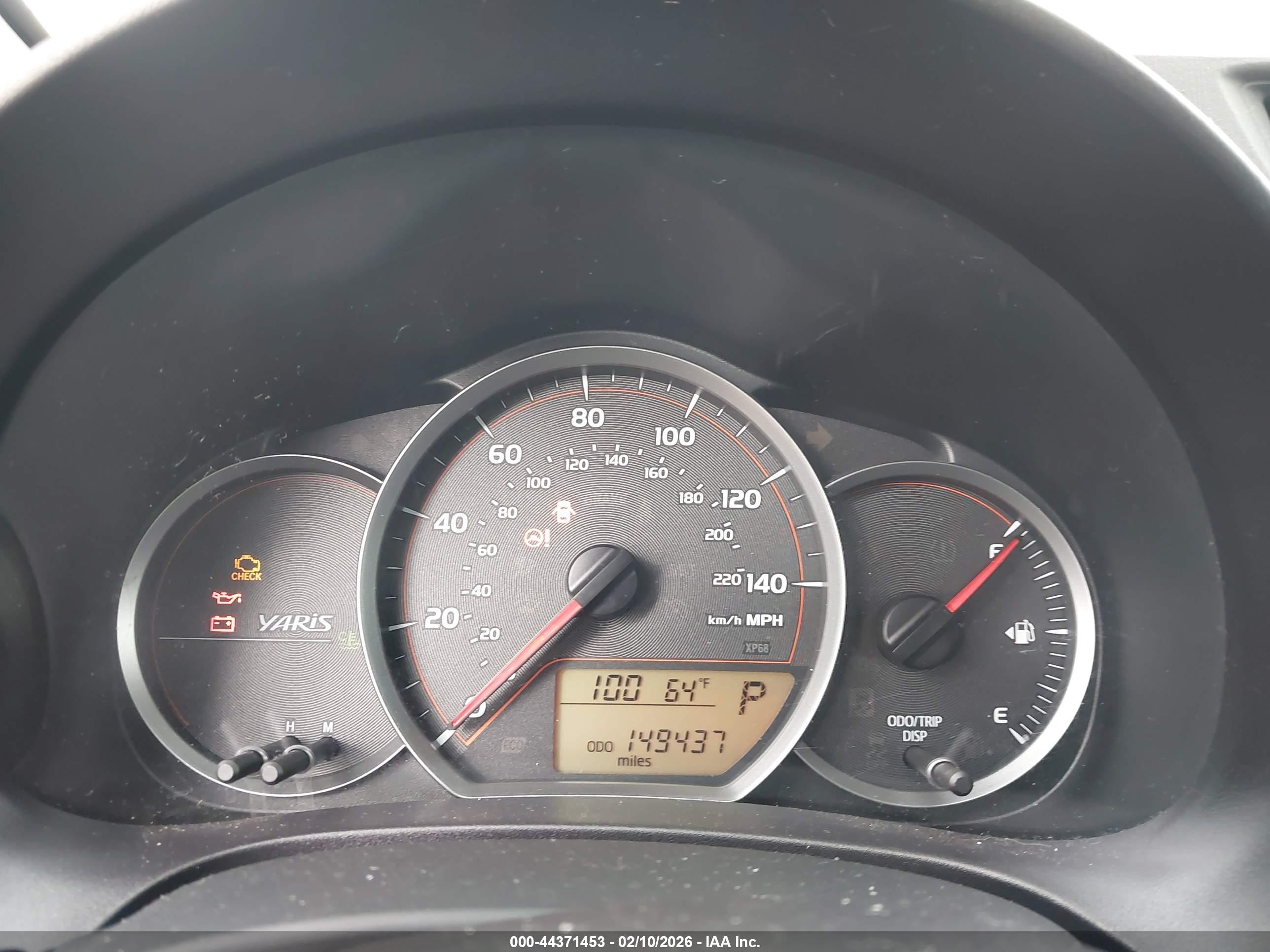 TOYOTA YARIS image 7