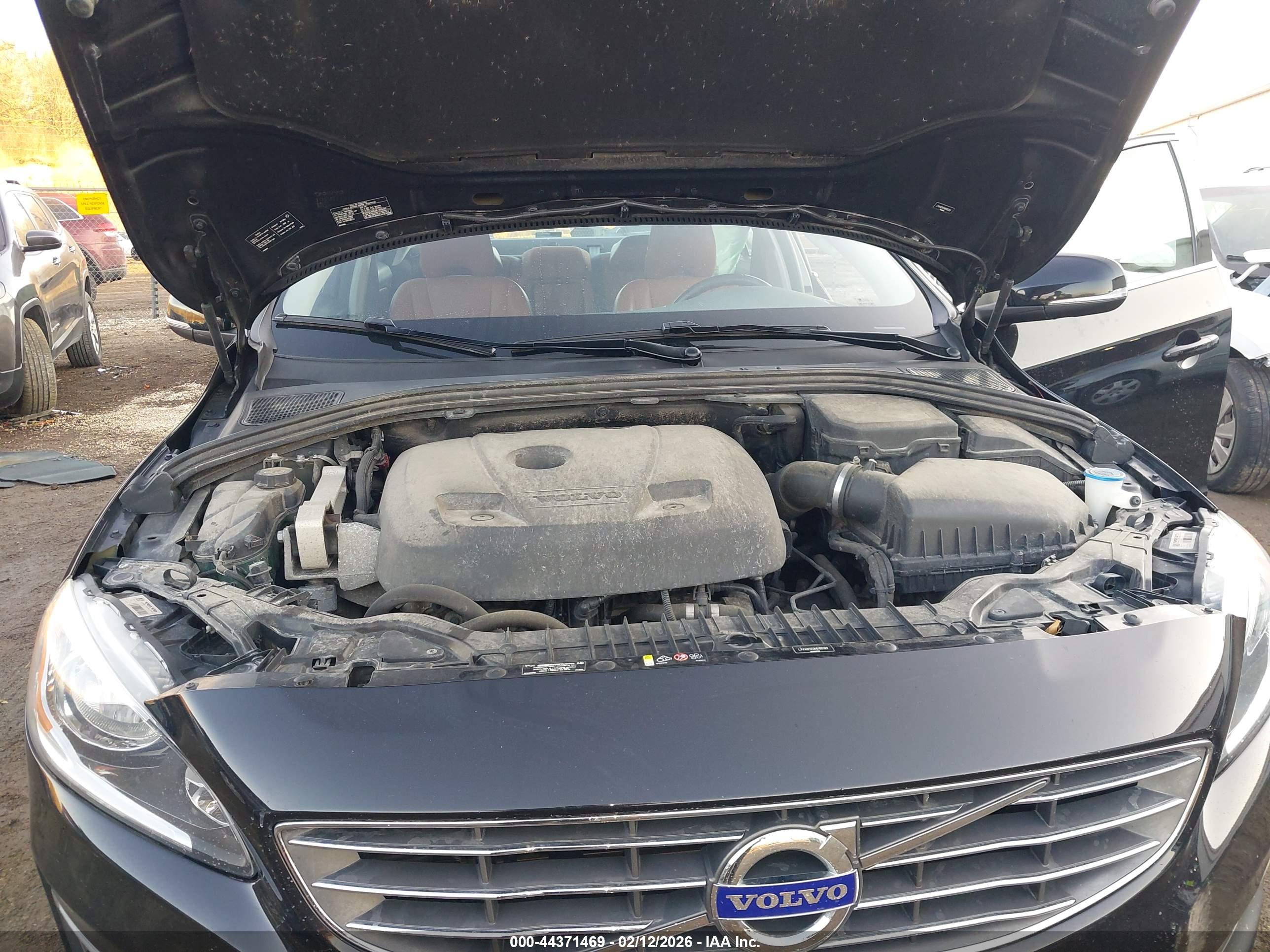 VOLVO S60 image 10