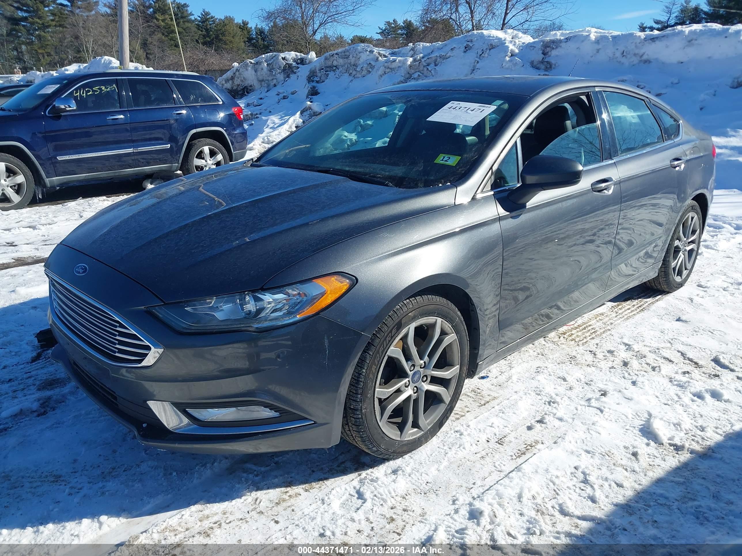 FORD FUSION image 2