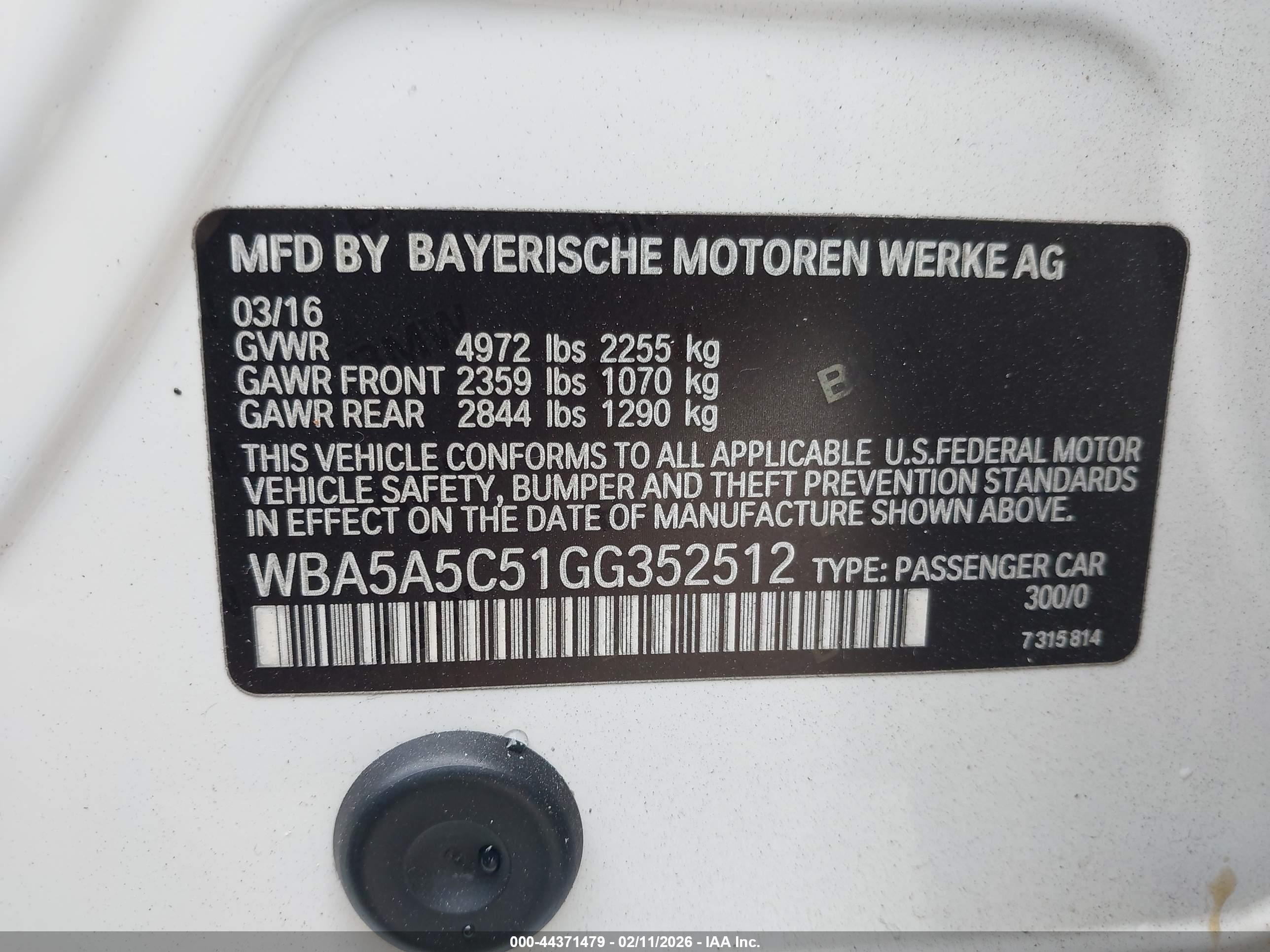 BMW 528I image 9