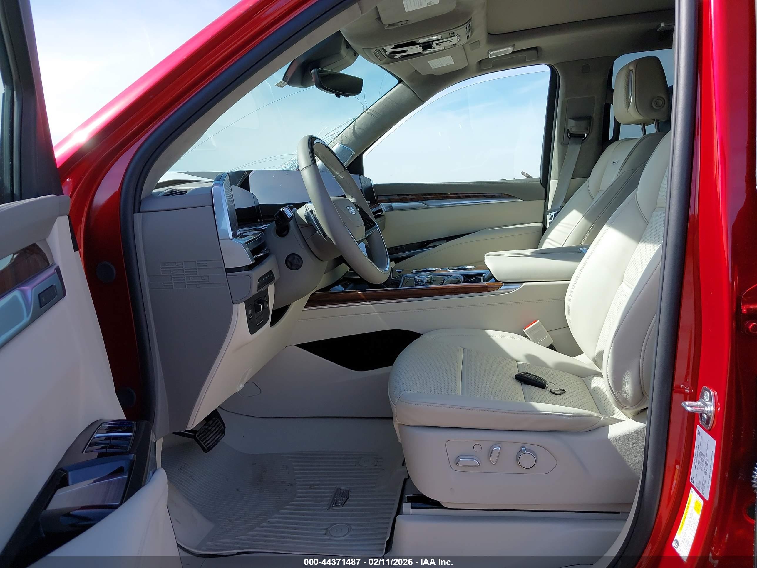 CADILLAC ESCALADE image 5