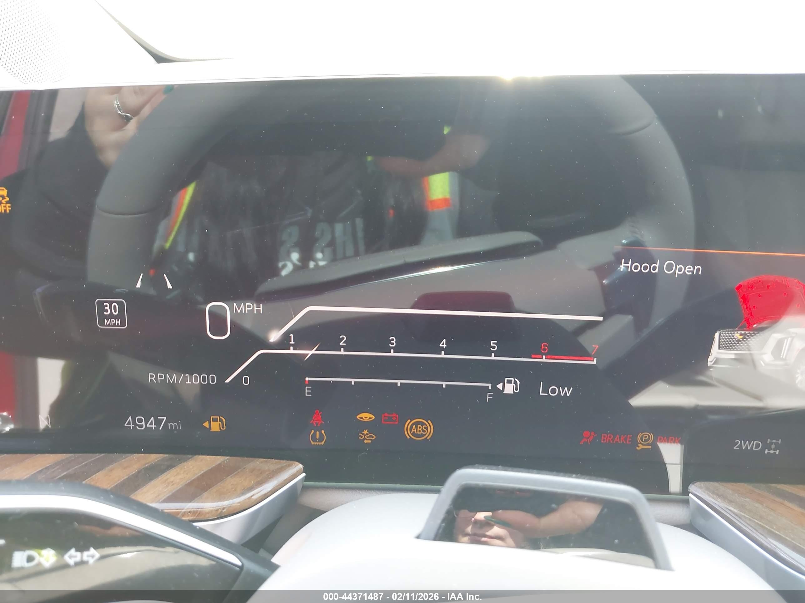 CADILLAC ESCALADE image 7