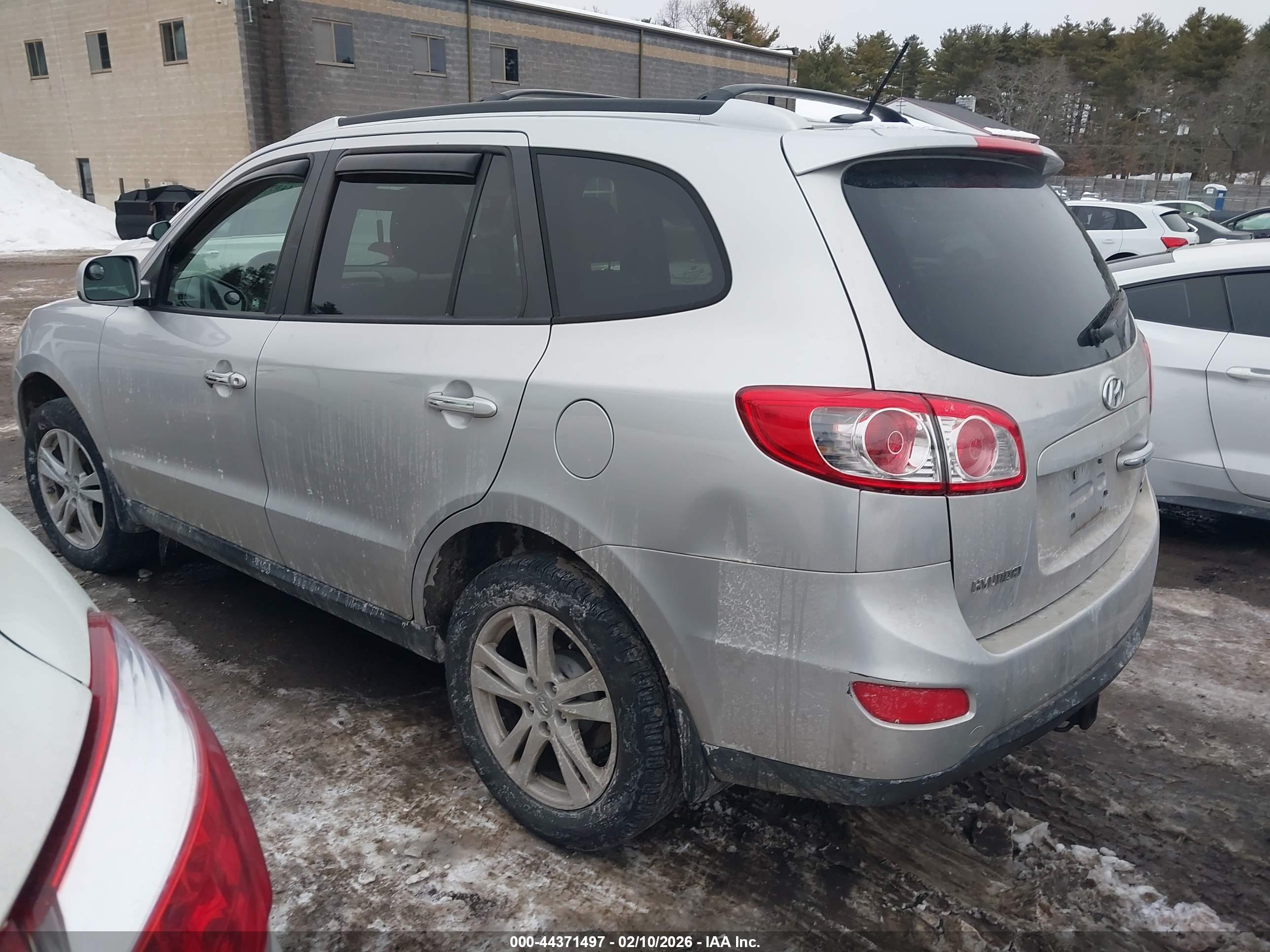 HYUNDAI SANTA image 3