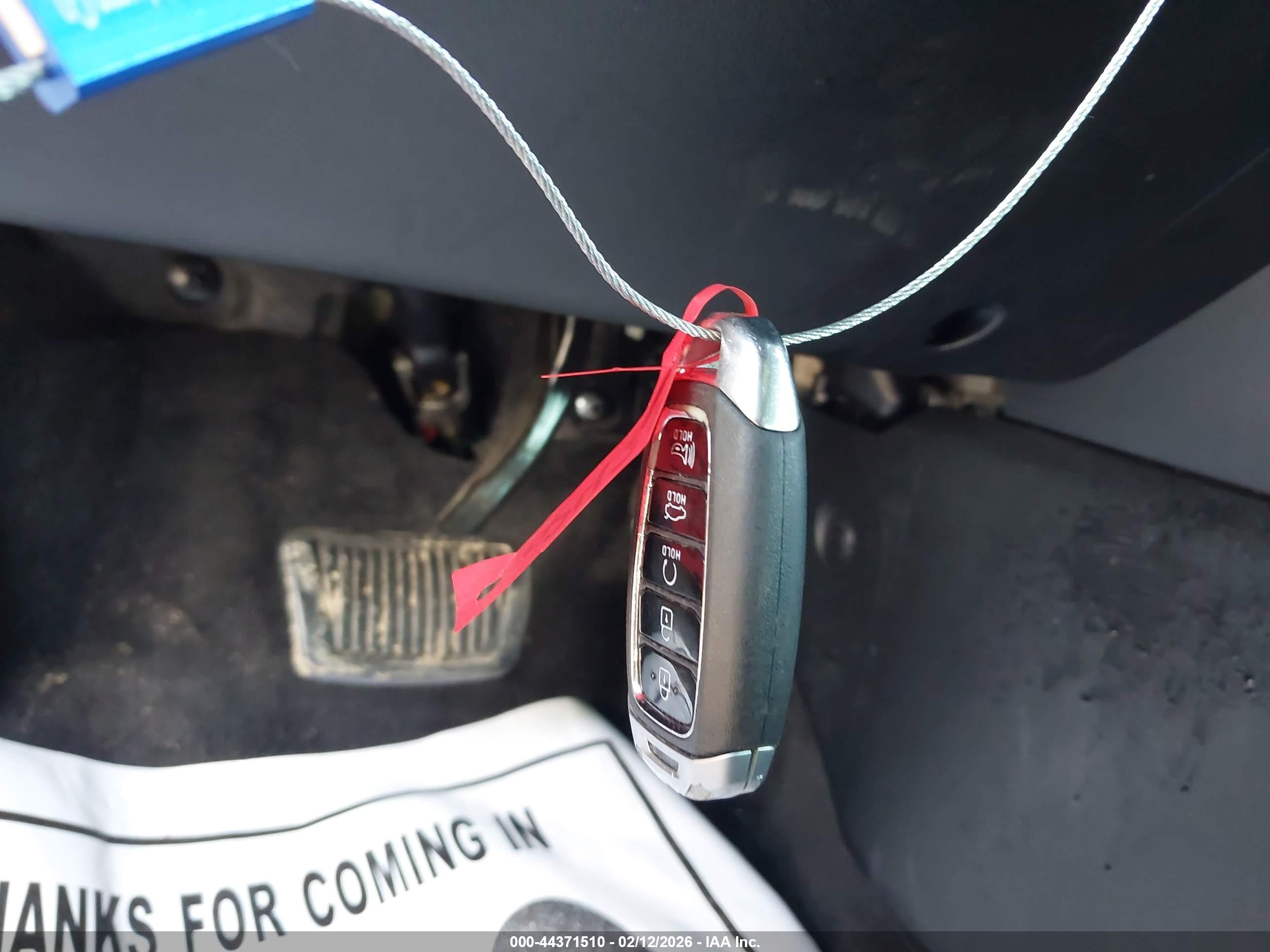 HYUNDAI ELANTRA image 11