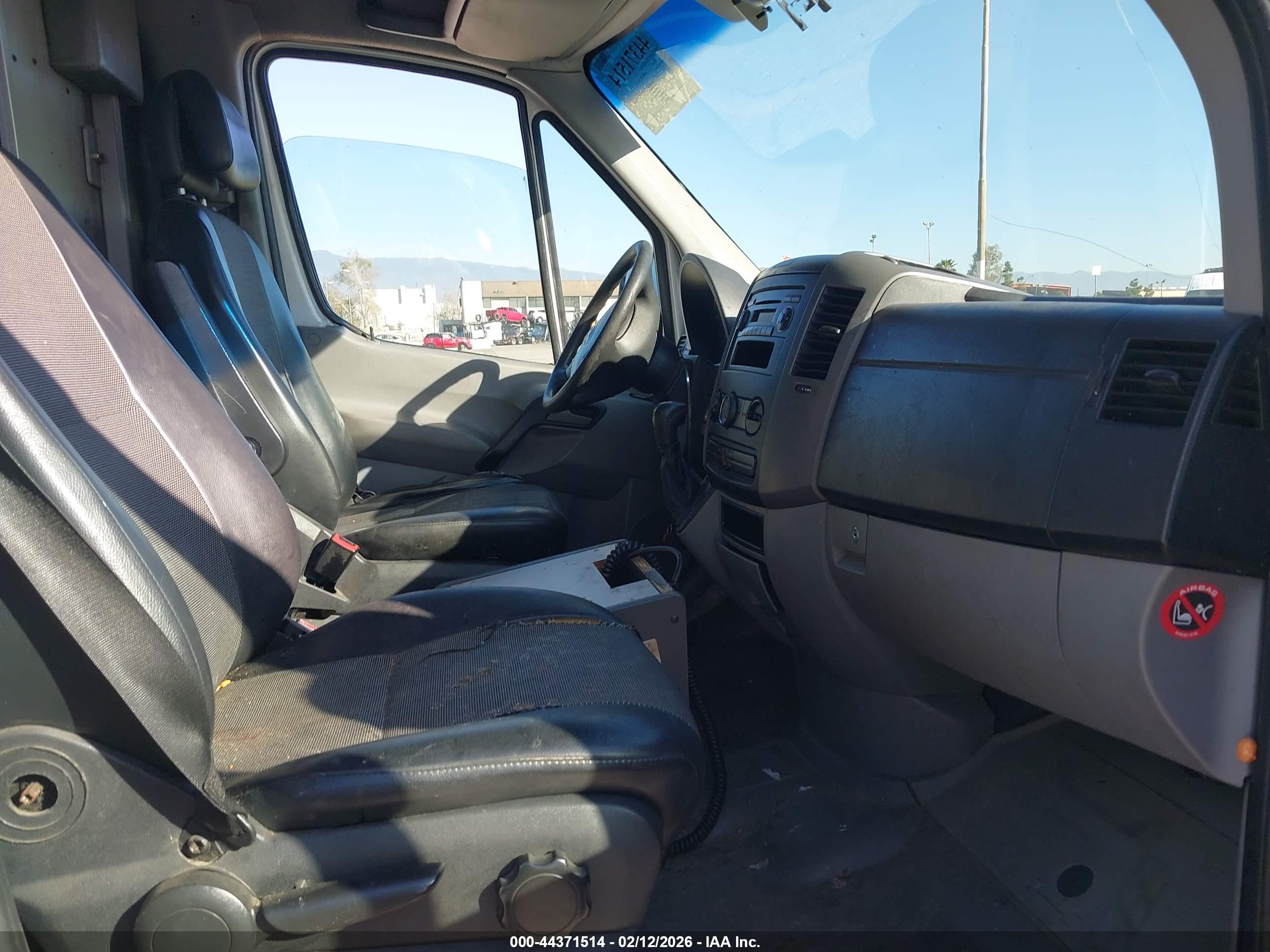 DODGE SPRINTER image 5