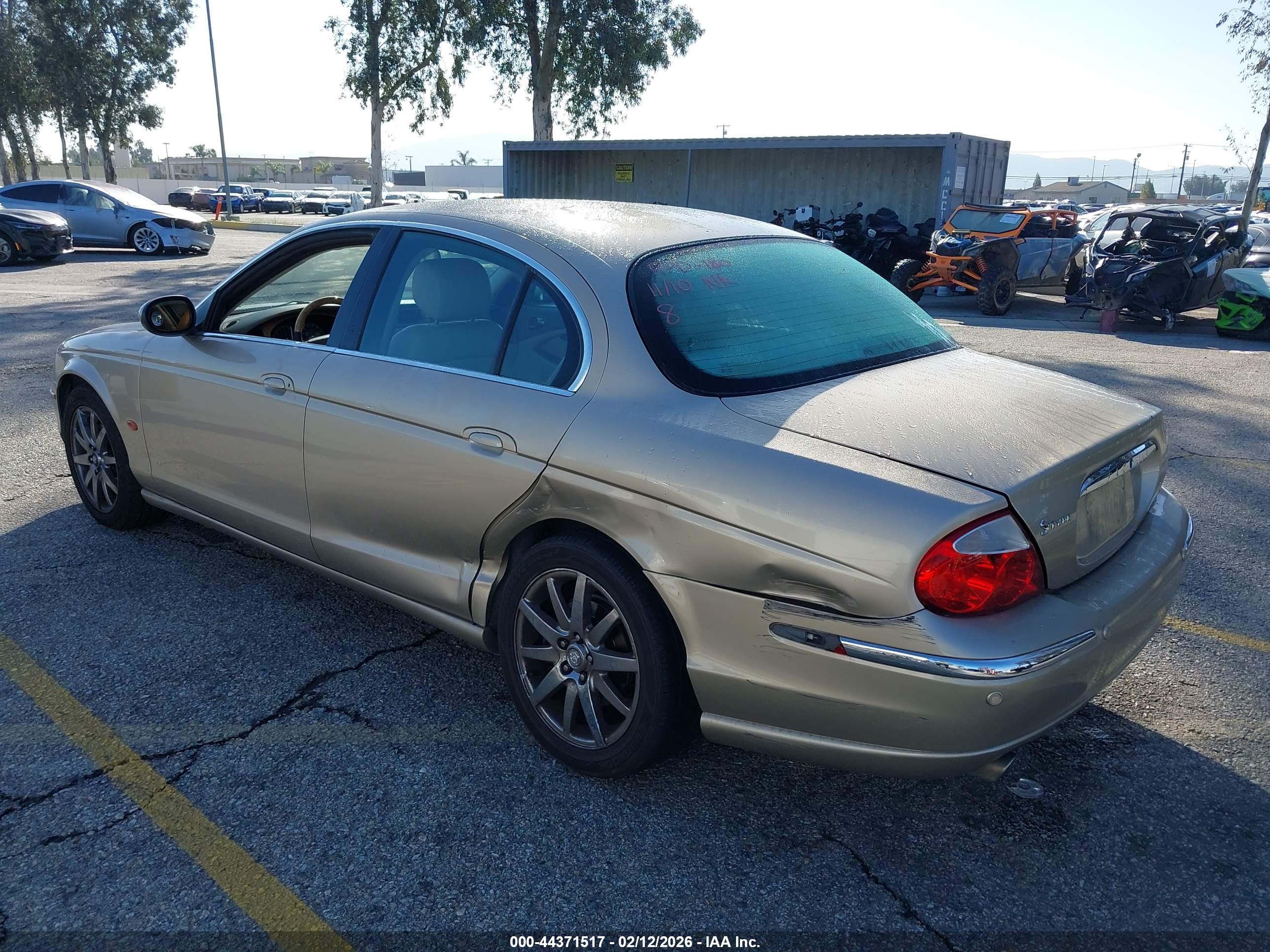 JAGUAR S-TYPE image 3
