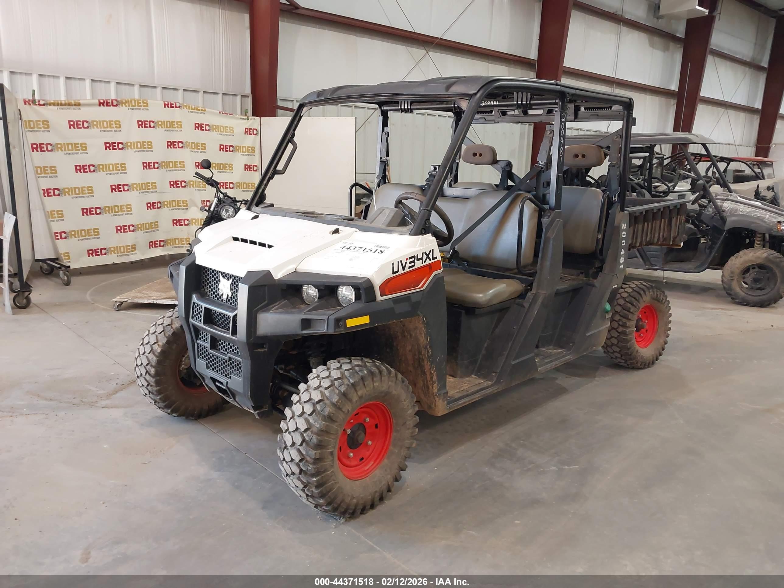 BOBCAT UV34XL image 2