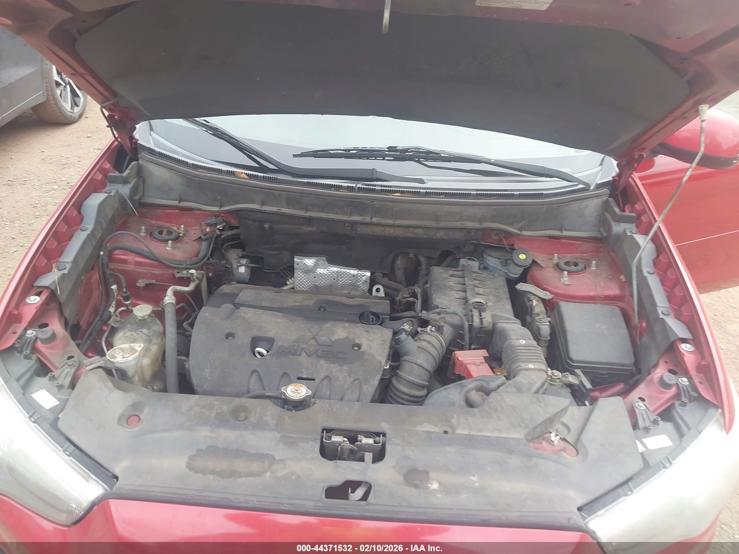MITSUBISHI OUTLANDER image 10
