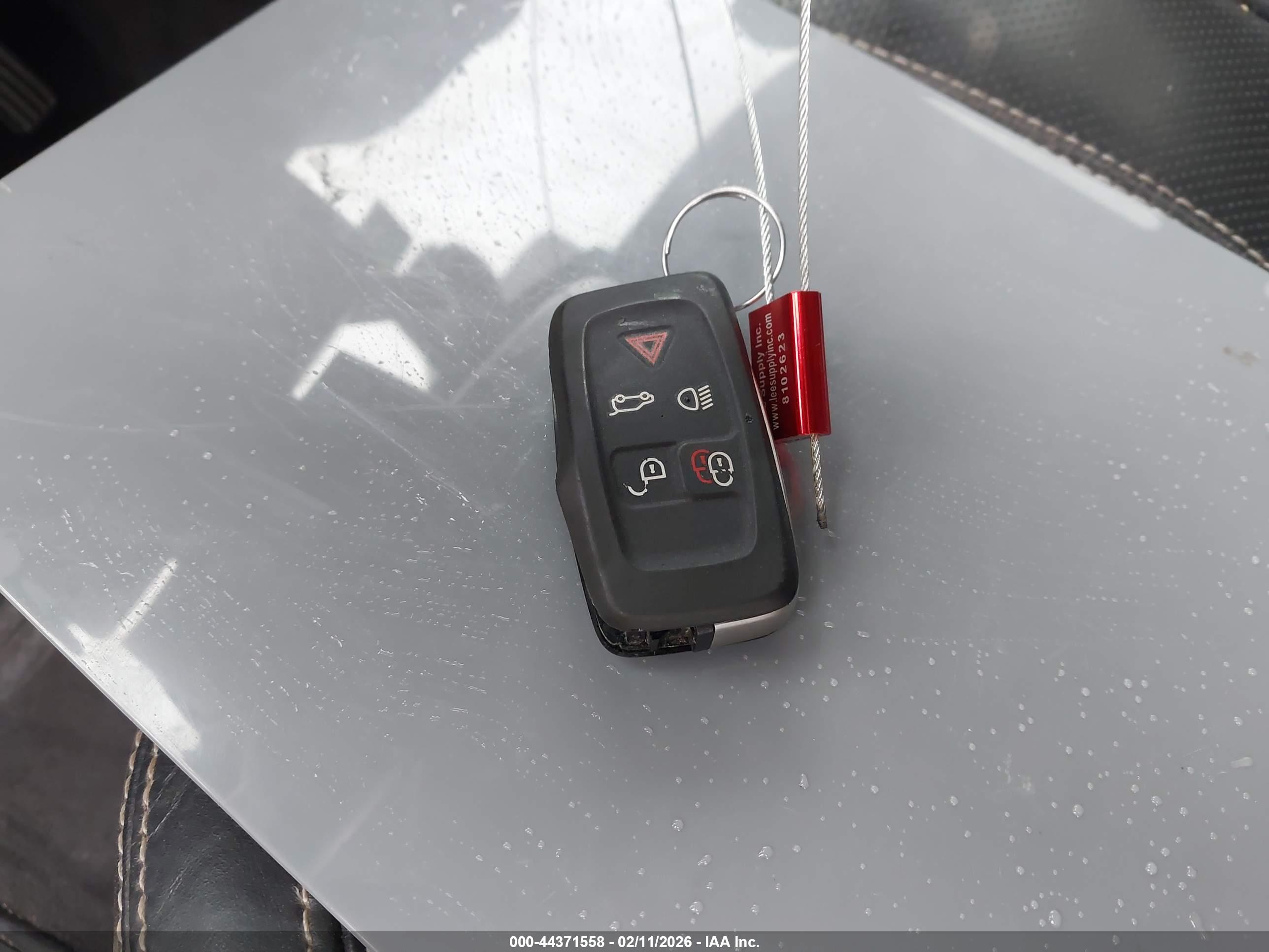 LAND ROVER image 11