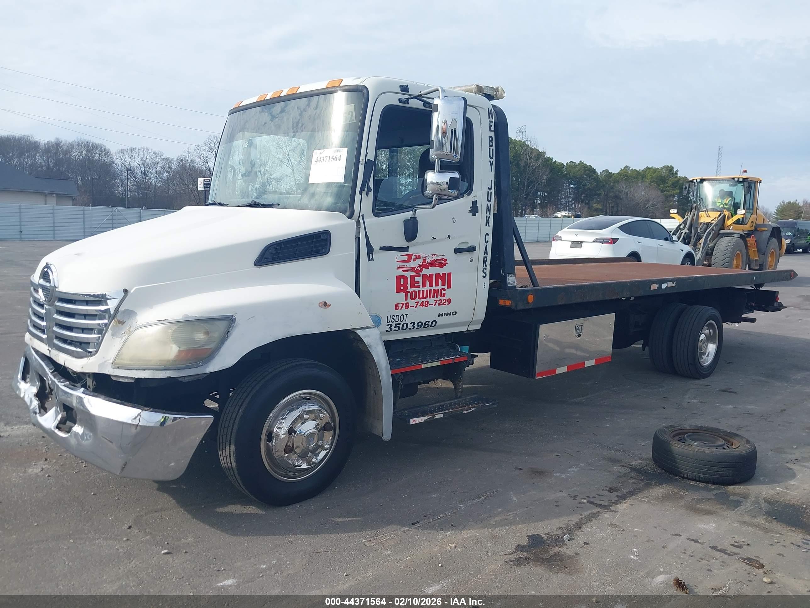 HINO 258 image 2