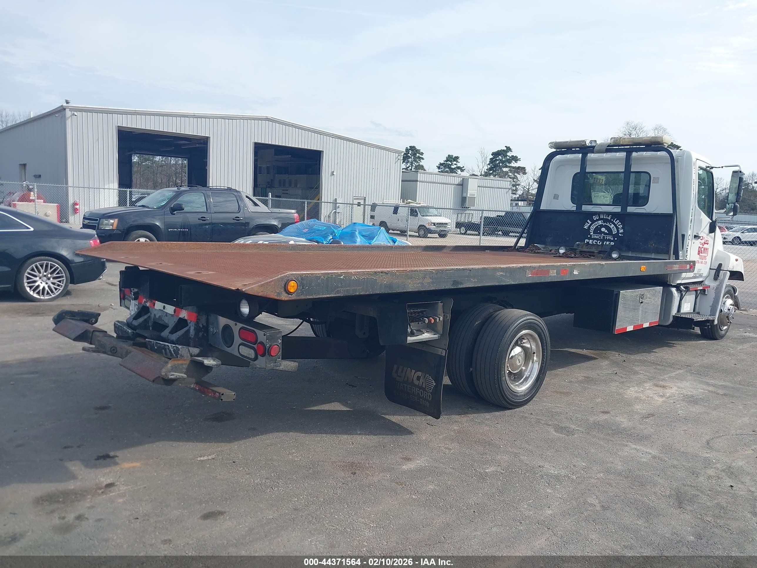 HINO 258 image 4