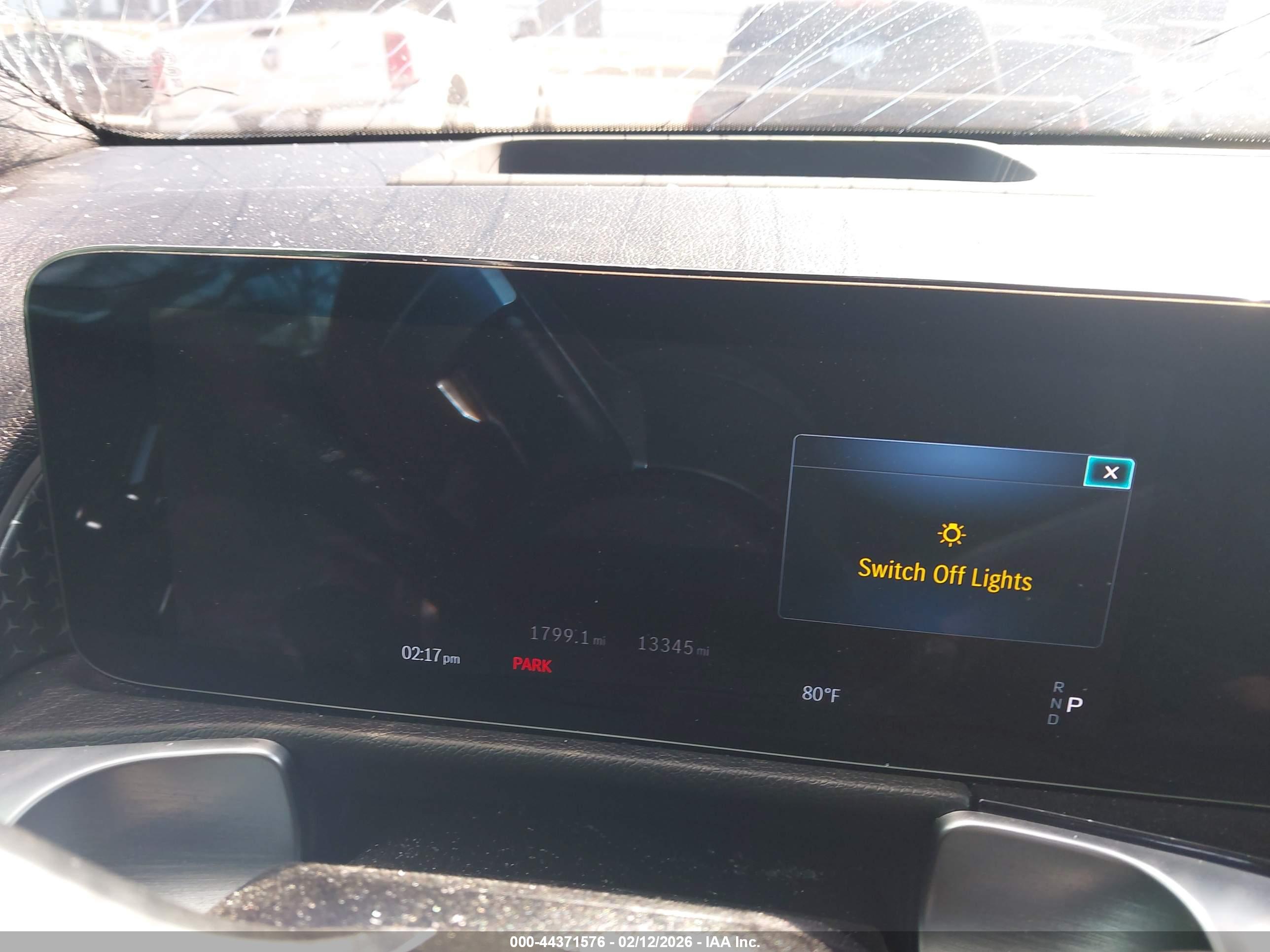 MERCEDES-BENZ GLB image 7