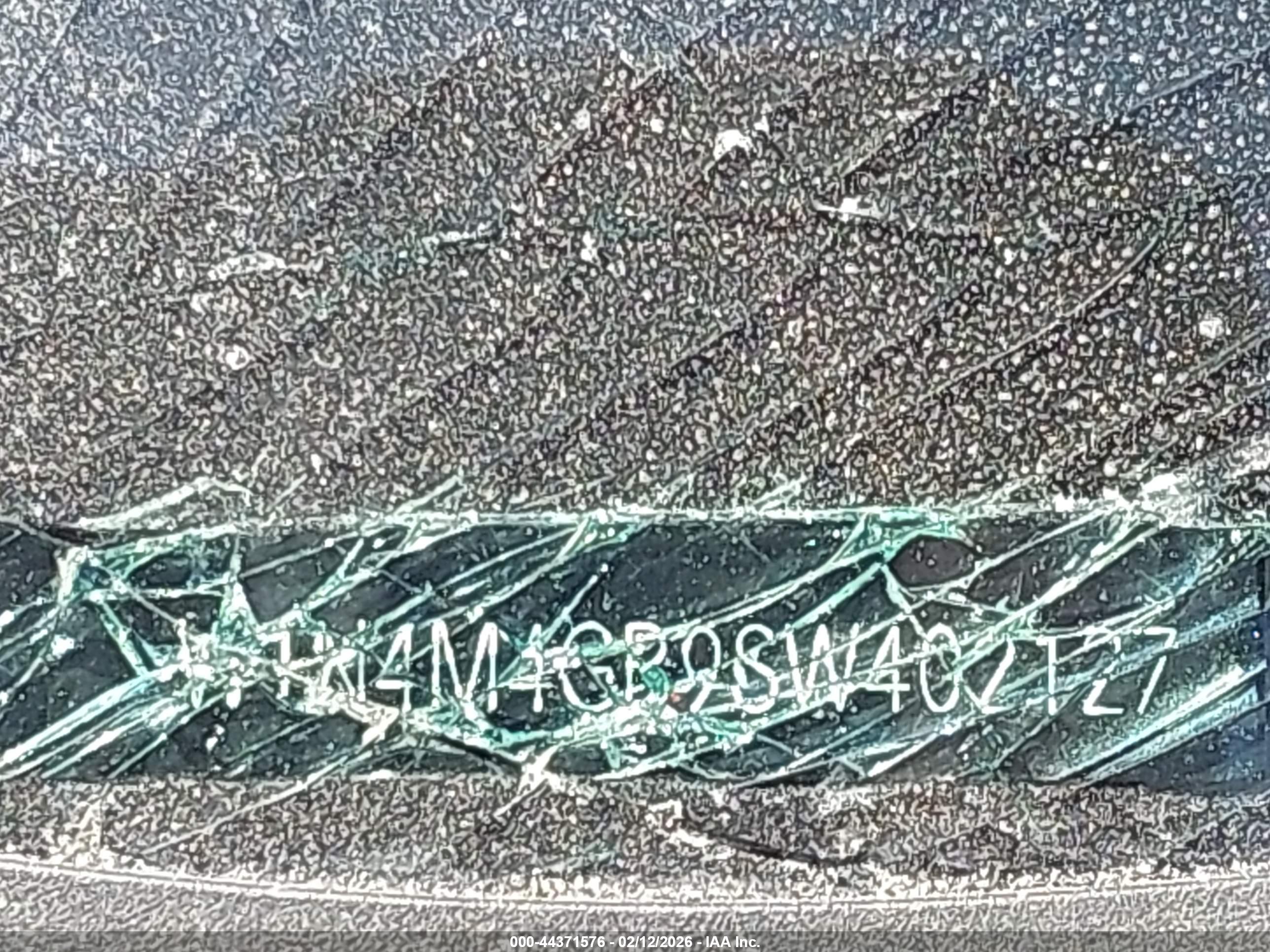 MERCEDES-BENZ GLB image 9