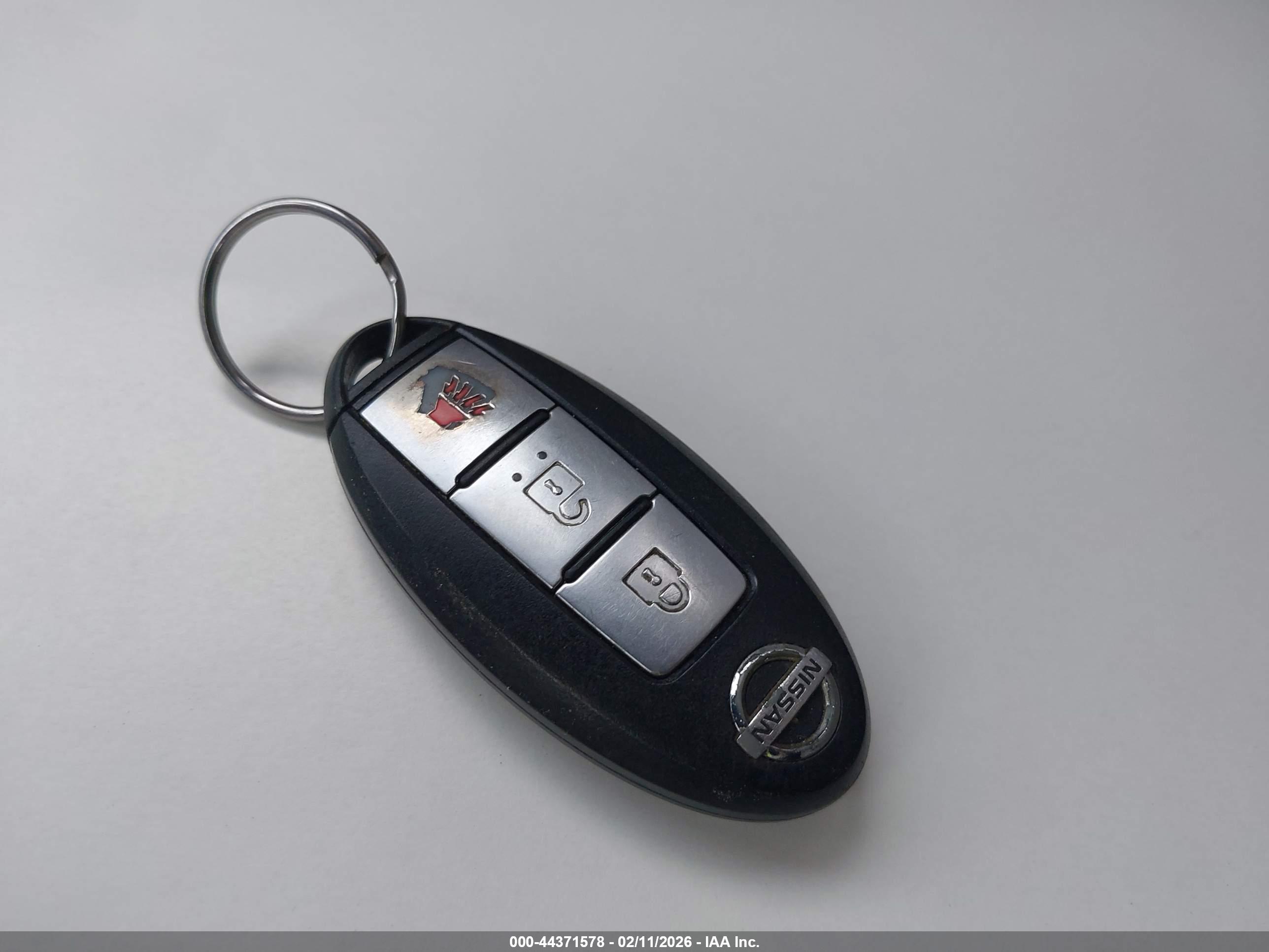 NISSAN ROGUE image 11