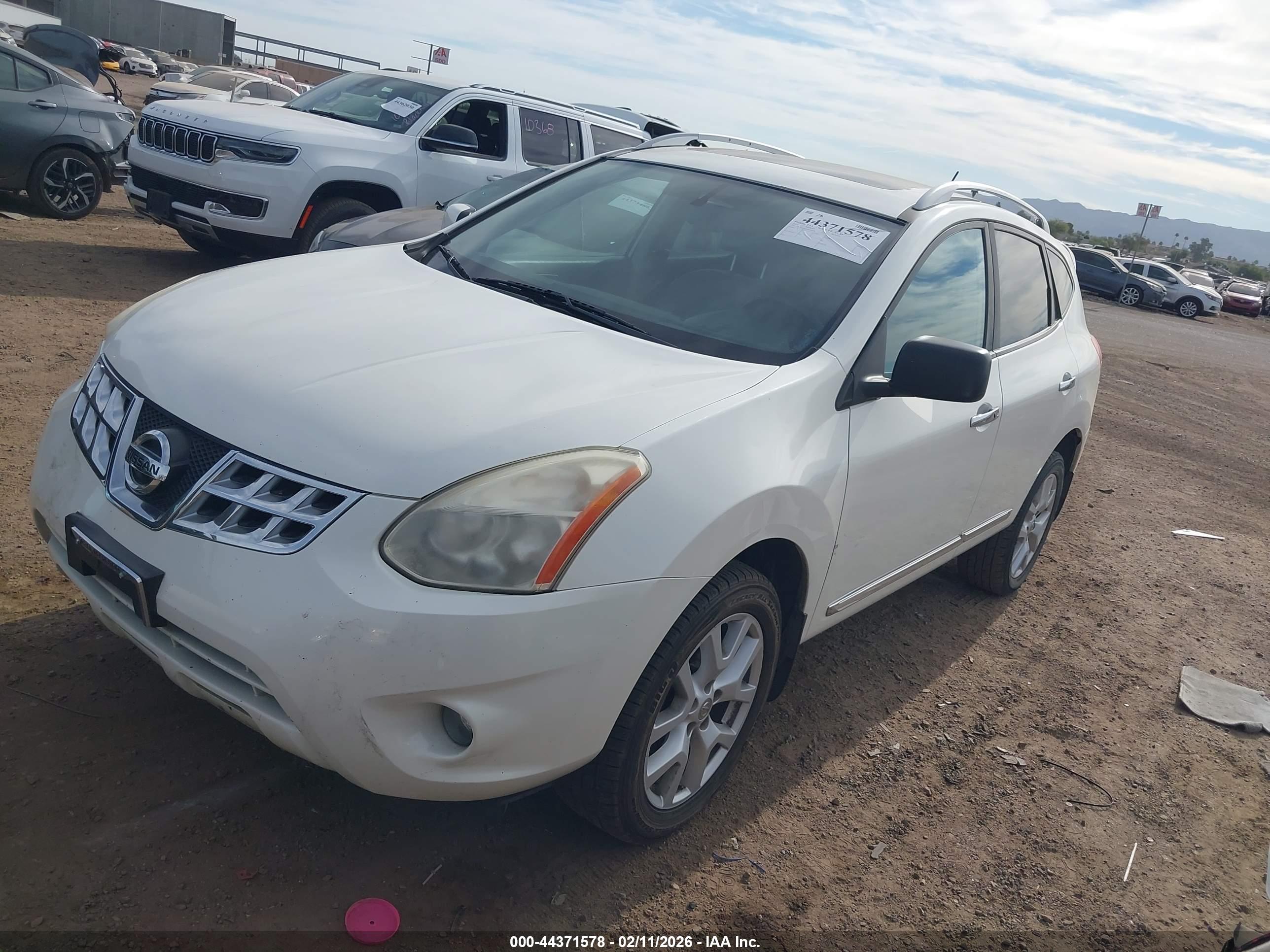 NISSAN ROGUE image 2