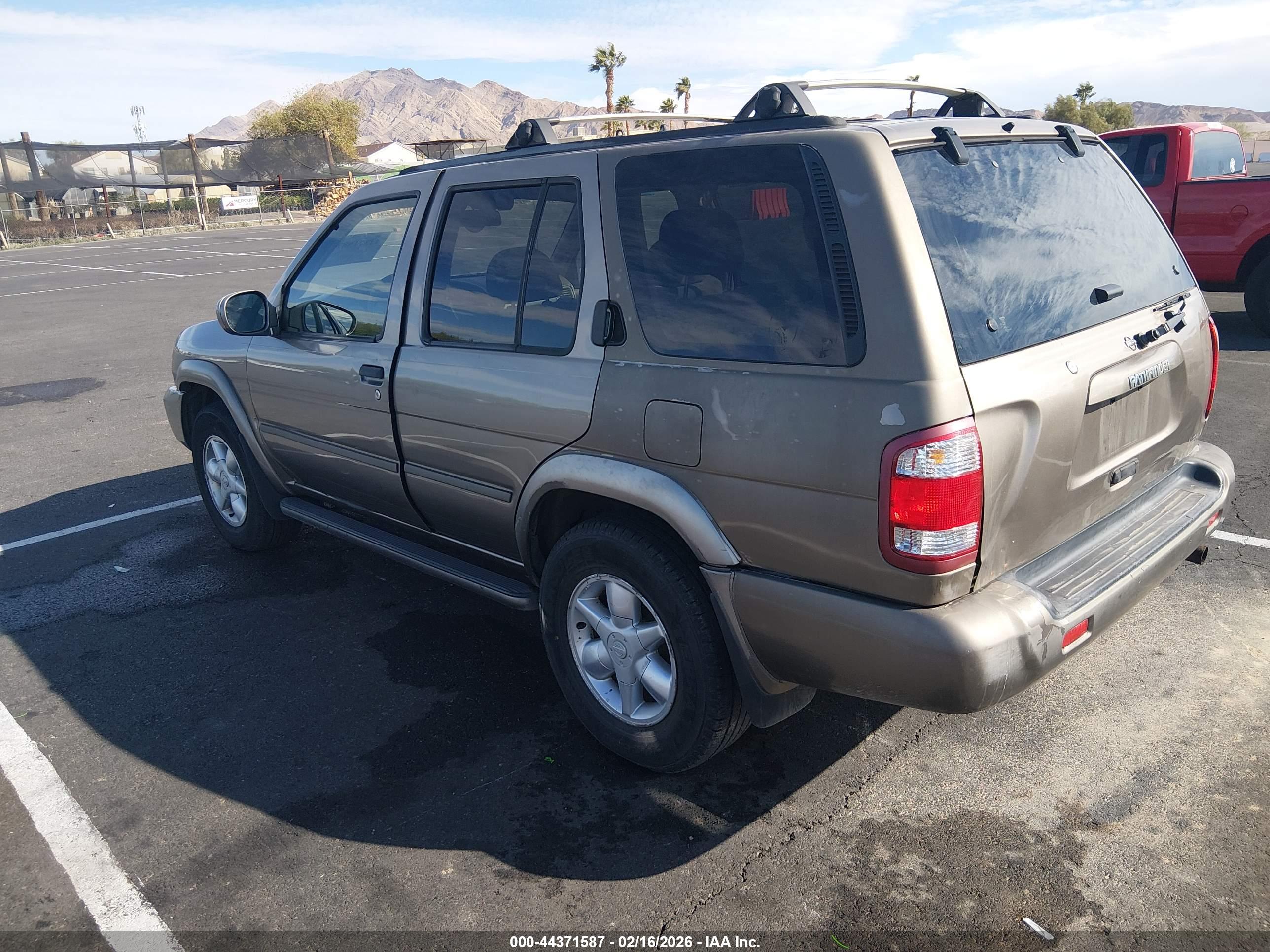 NISSAN PATHFINDER image 3