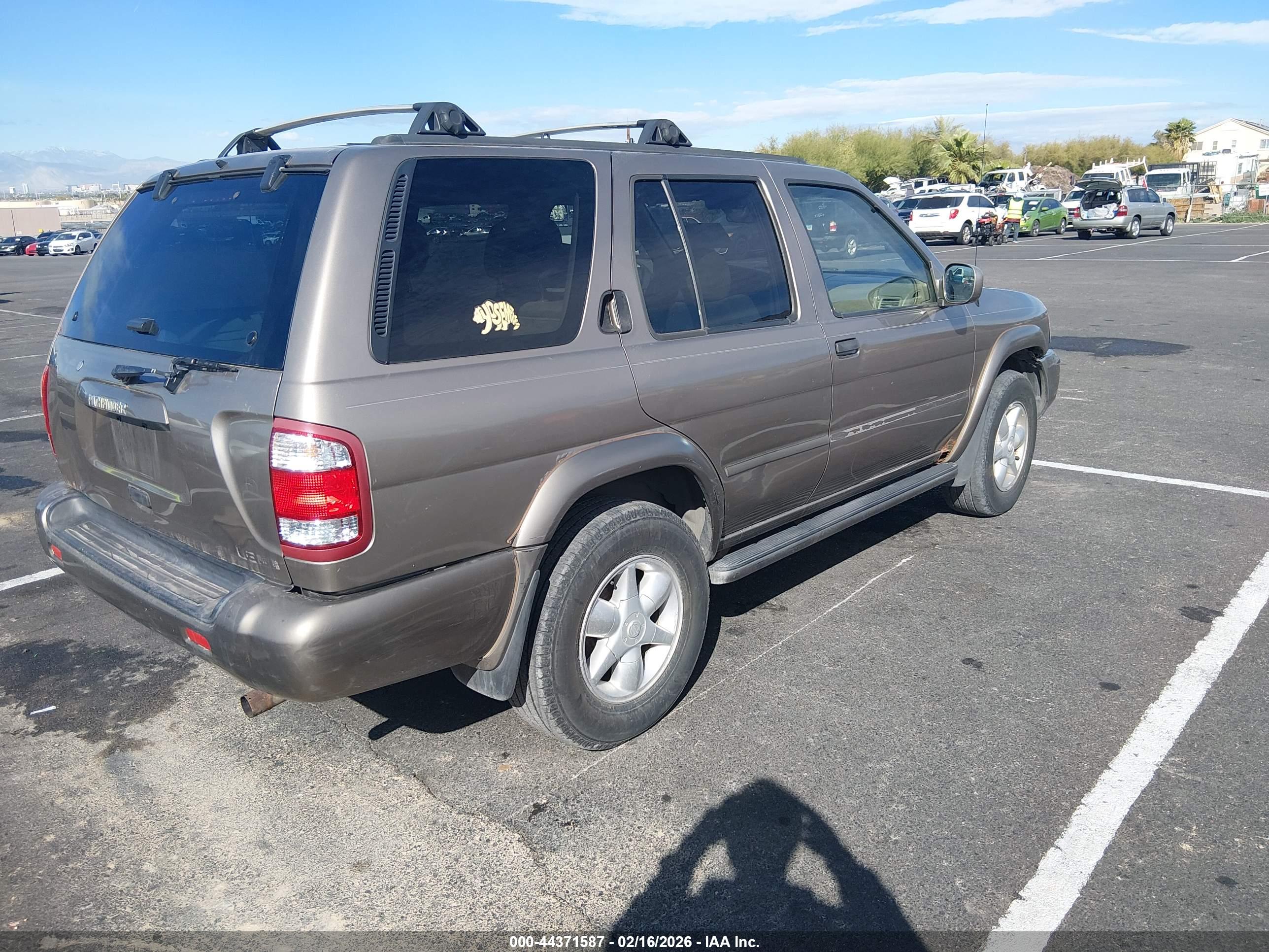 NISSAN PATHFINDER image 4
