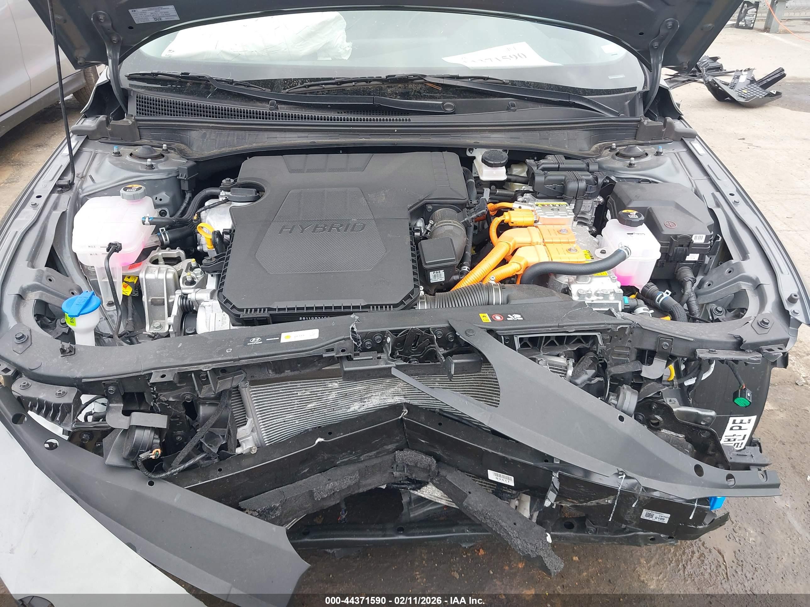 HYUNDAI ELANTRA image 10