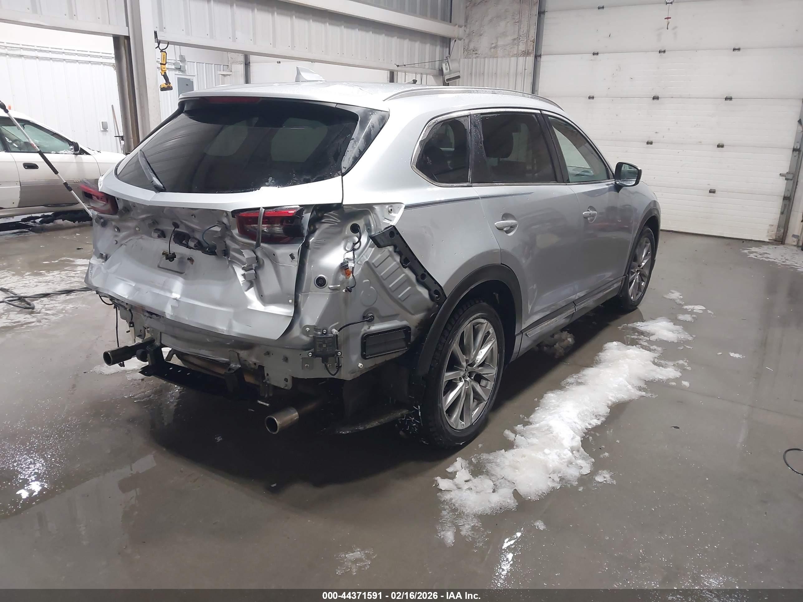 MAZDA CX-9 image 4