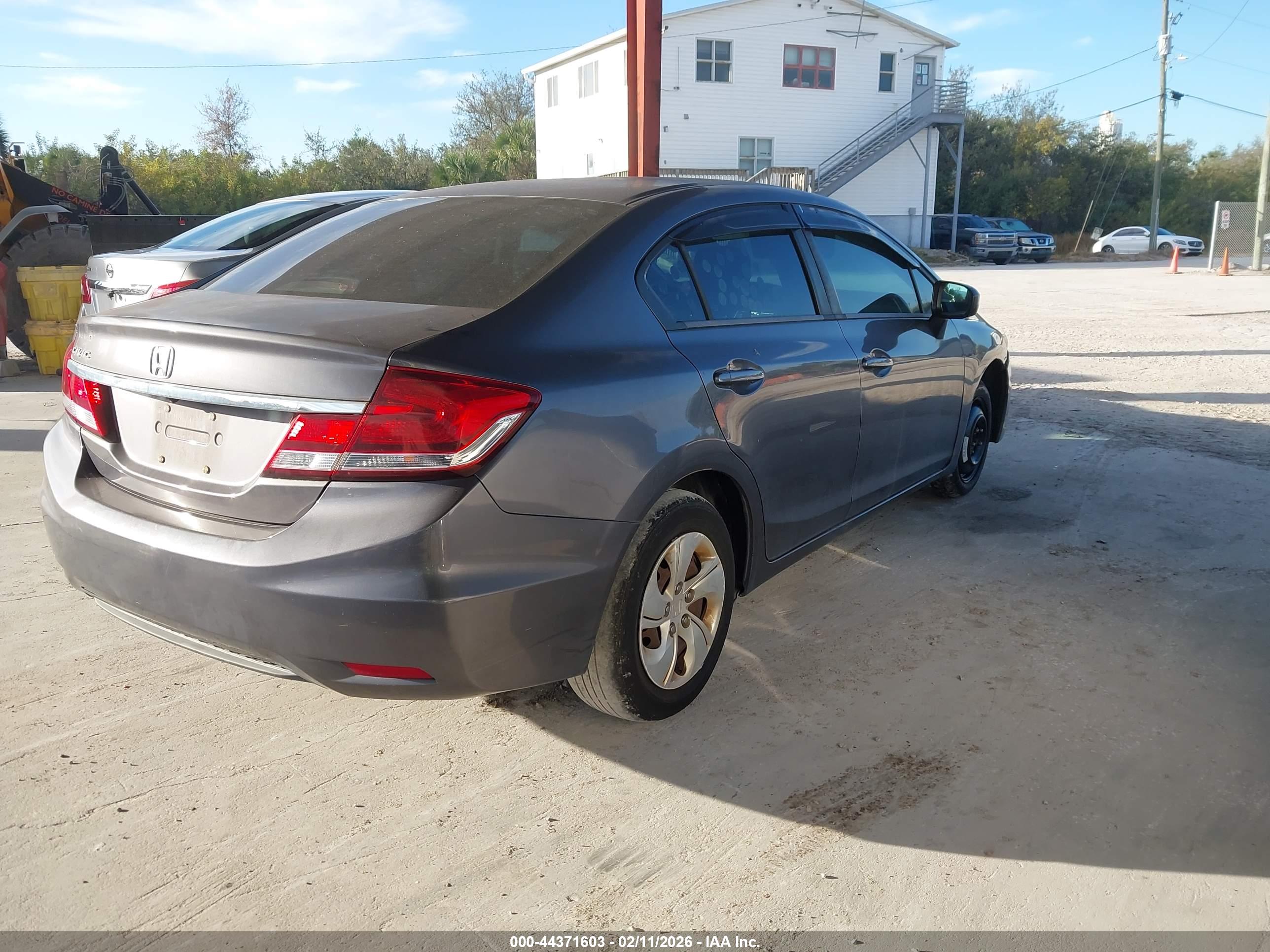 HONDA CIVIC image 4