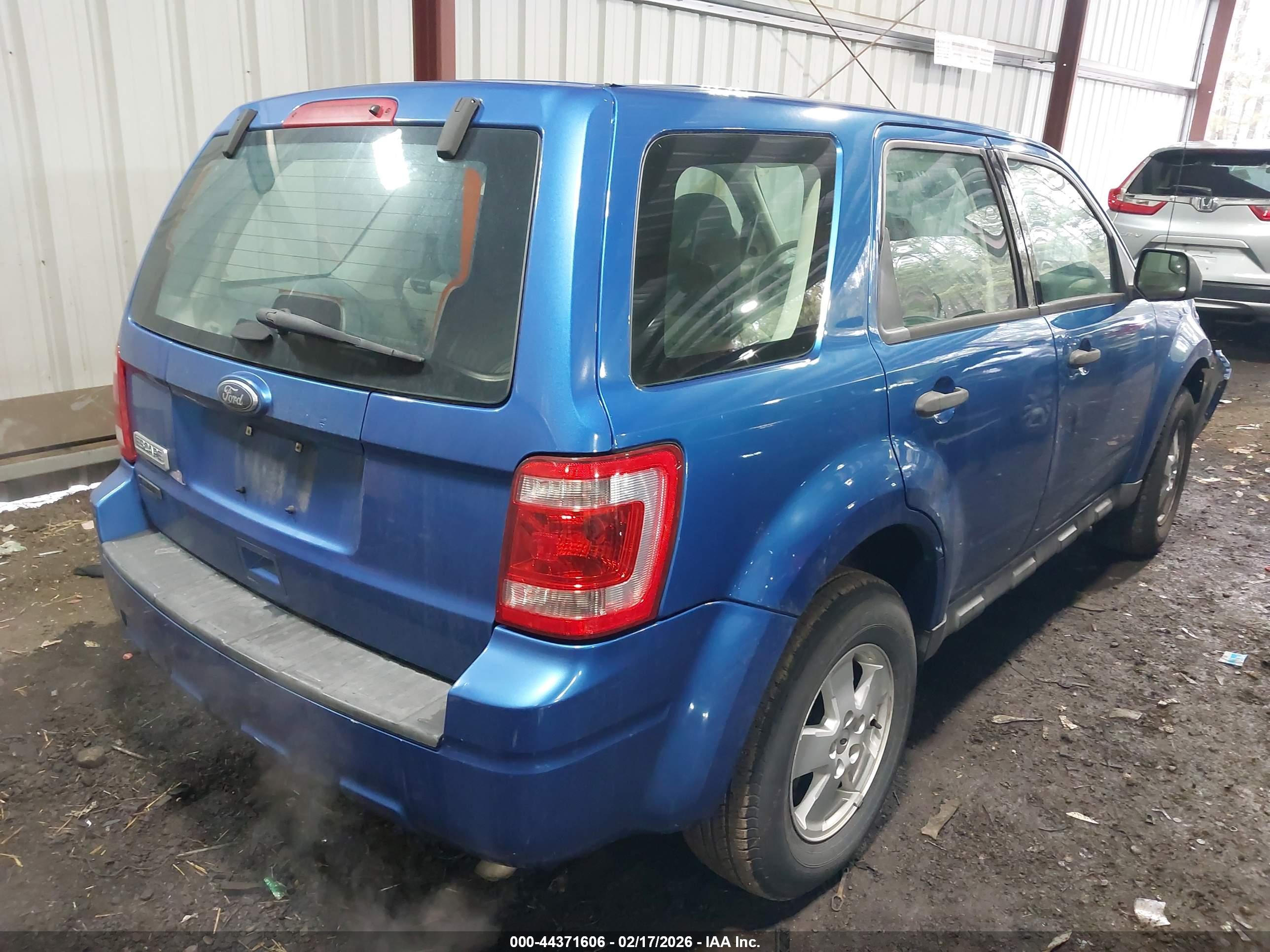 FORD ESCAPE image 4