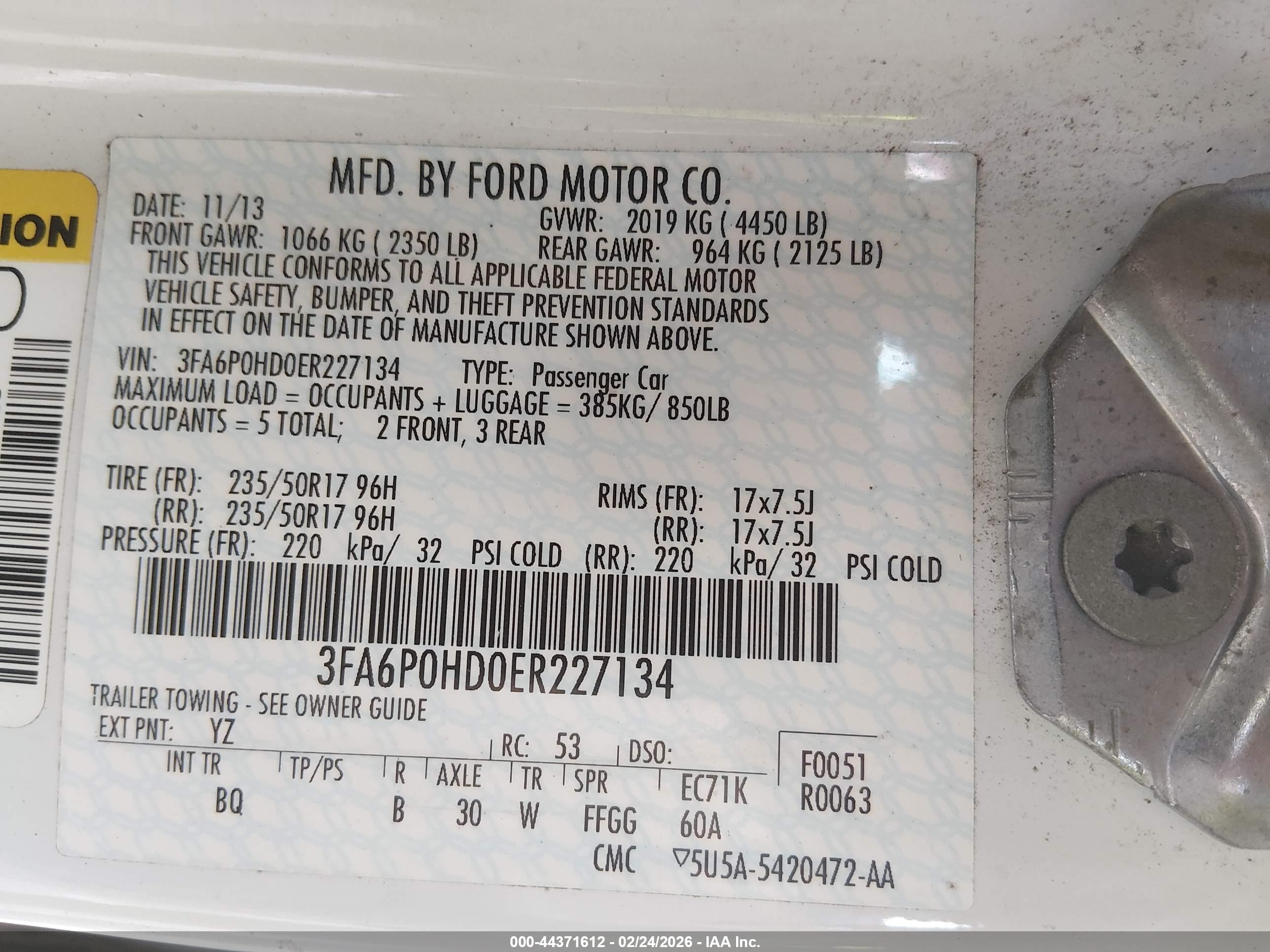 FORD FUSION image 9