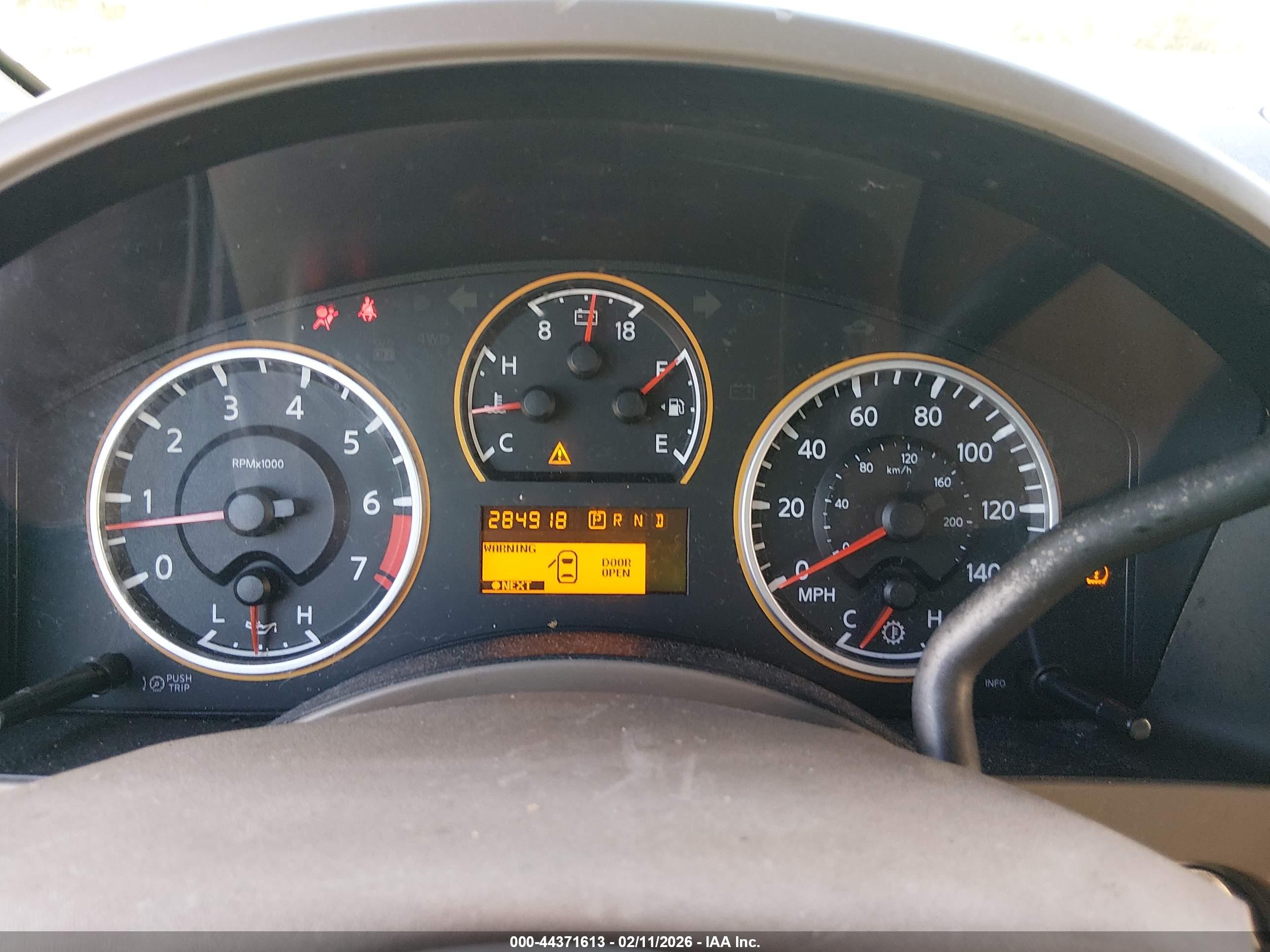 NISSAN TITAN image 7