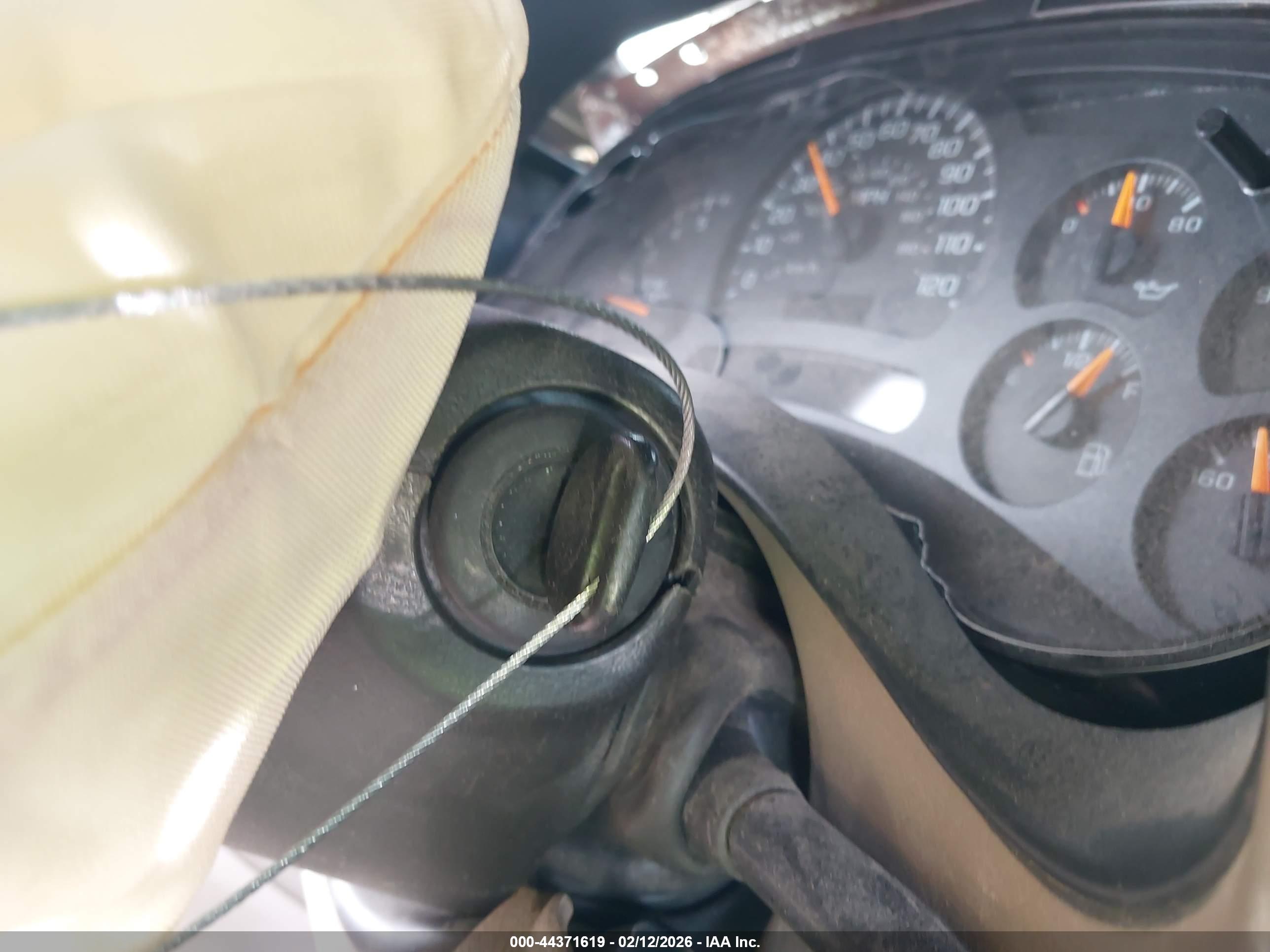 CHEVROLET SILVERADO image 11
