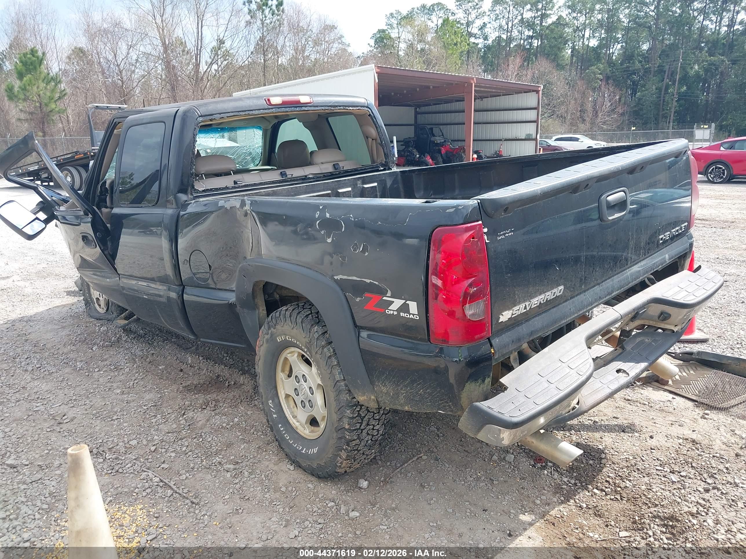 CHEVROLET SILVERADO image 3