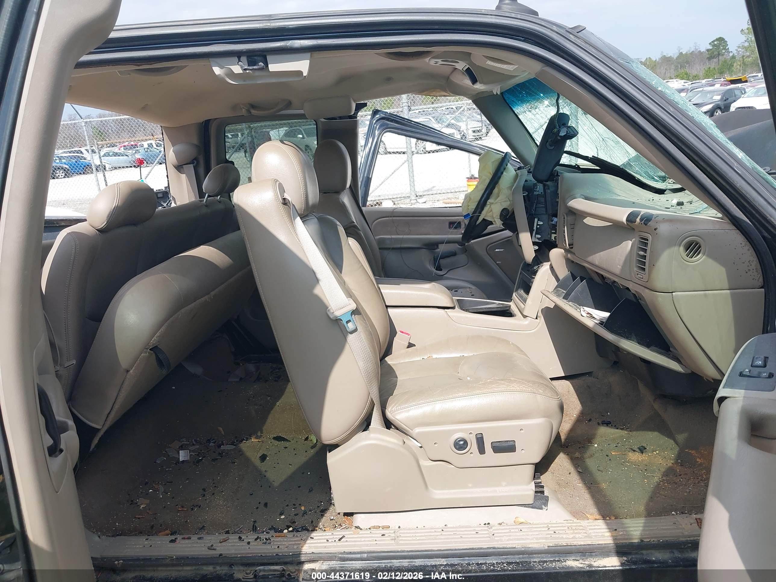 CHEVROLET SILVERADO image 8