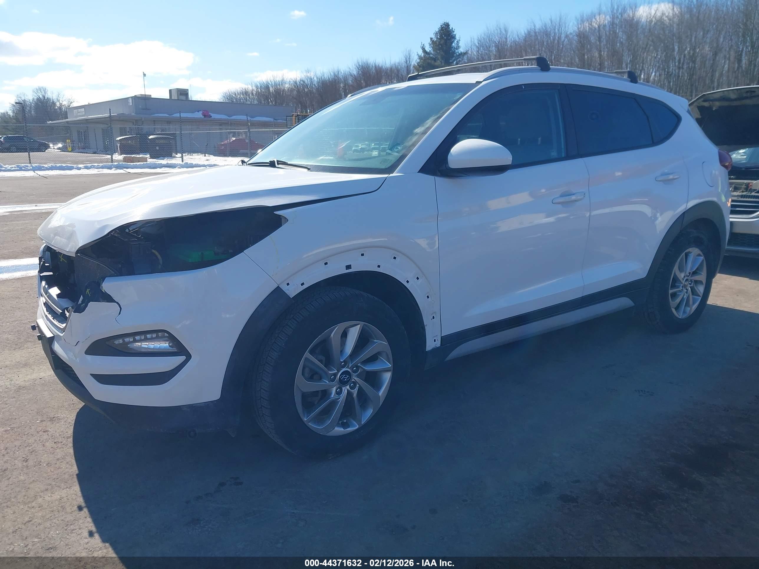 HYUNDAI TUCSON image 2