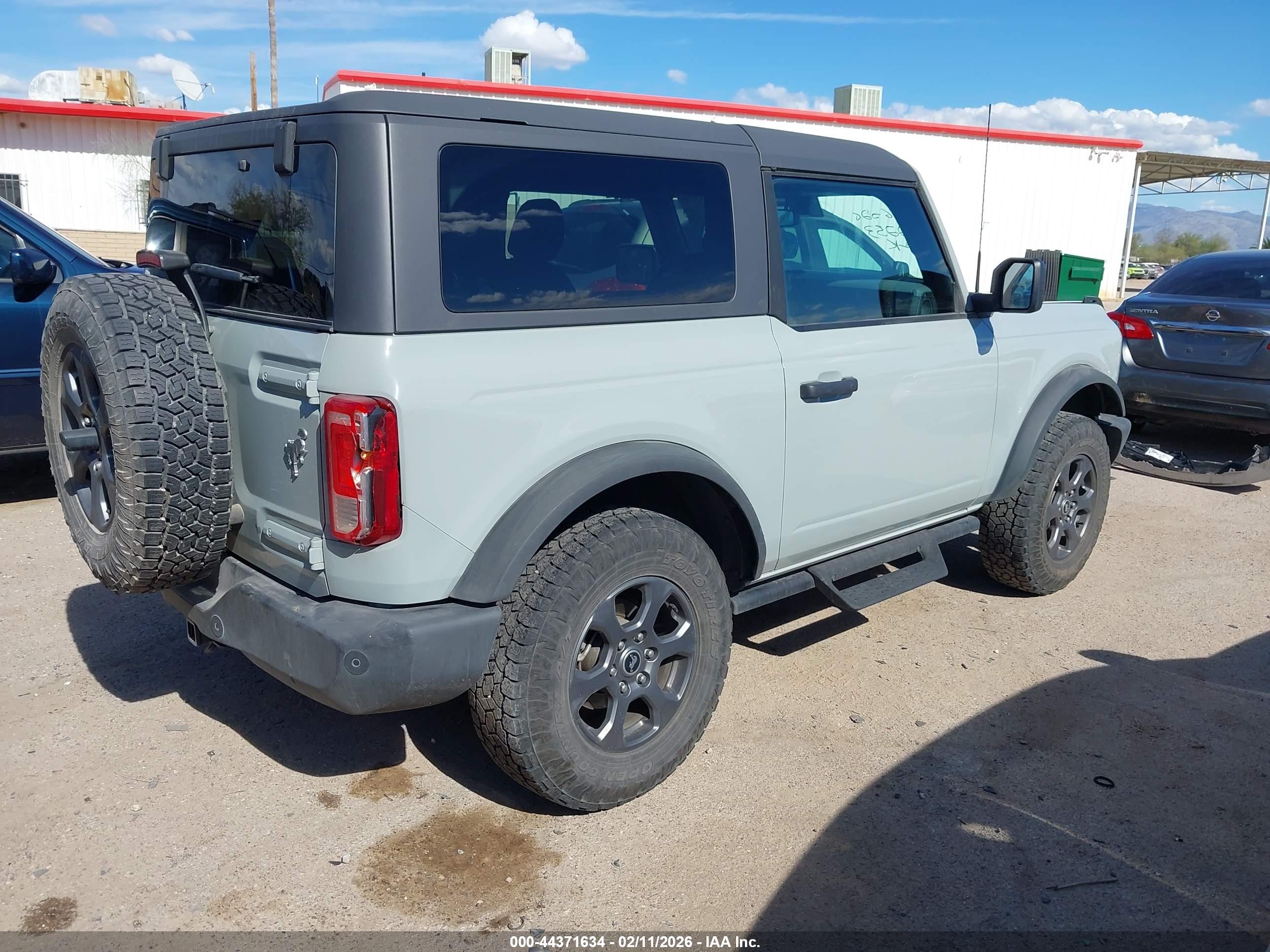FORD BRONCO image 4