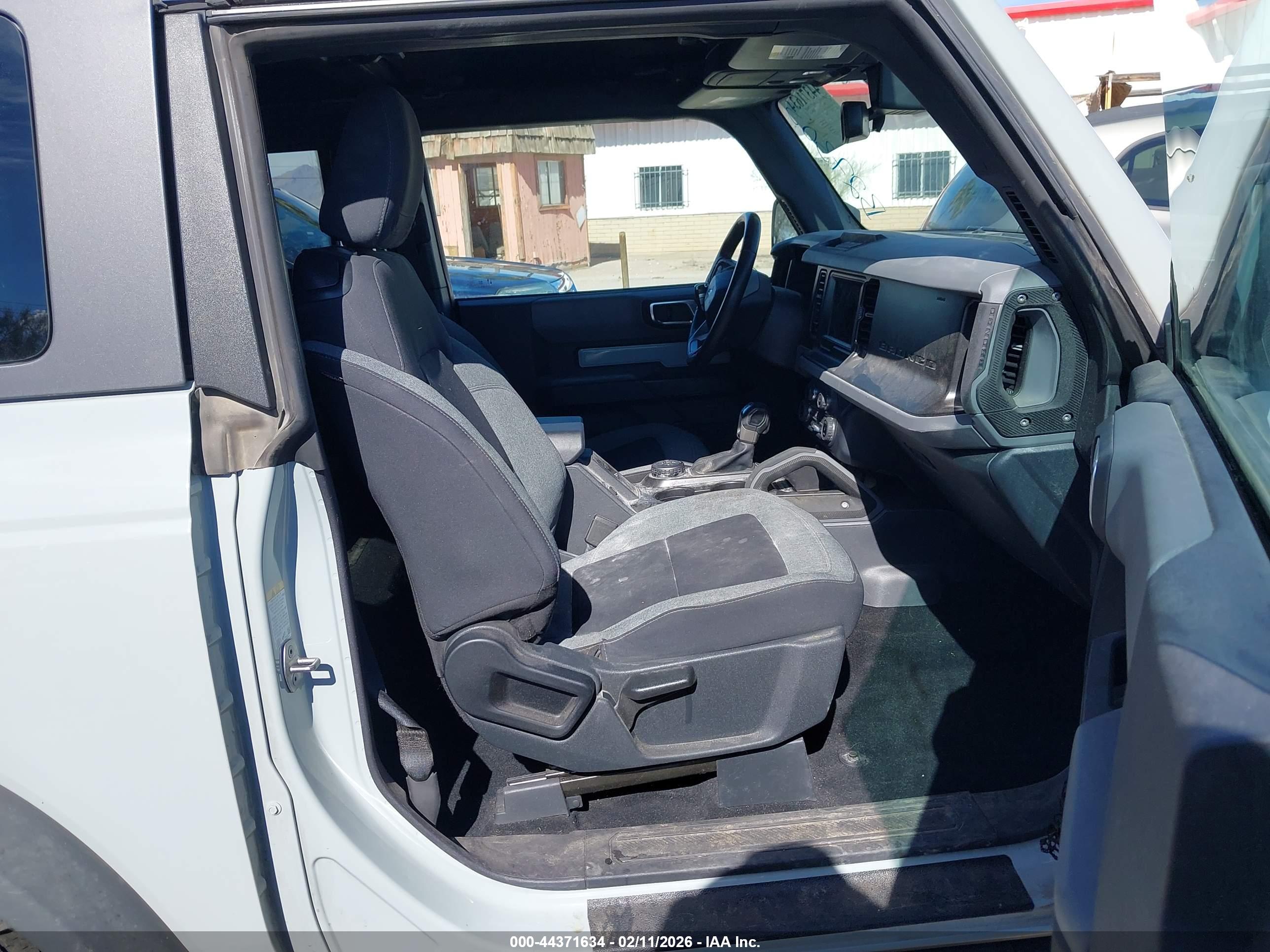 FORD BRONCO image 5