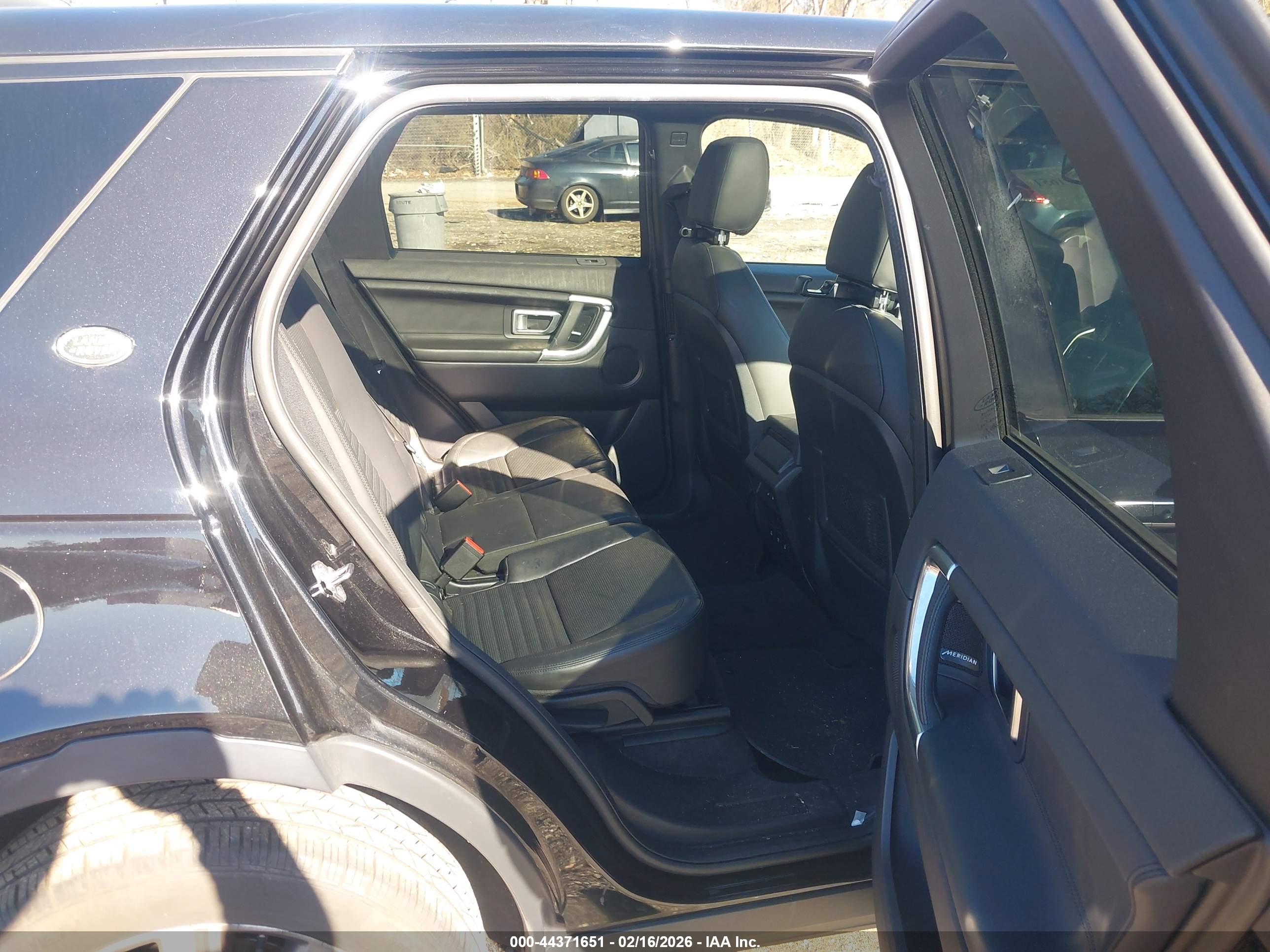 LAND ROVER image 8