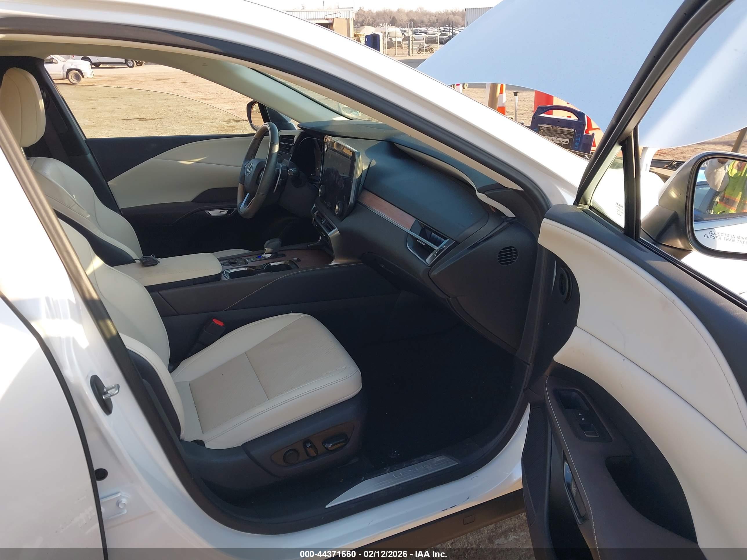 LEXUS RX image 5