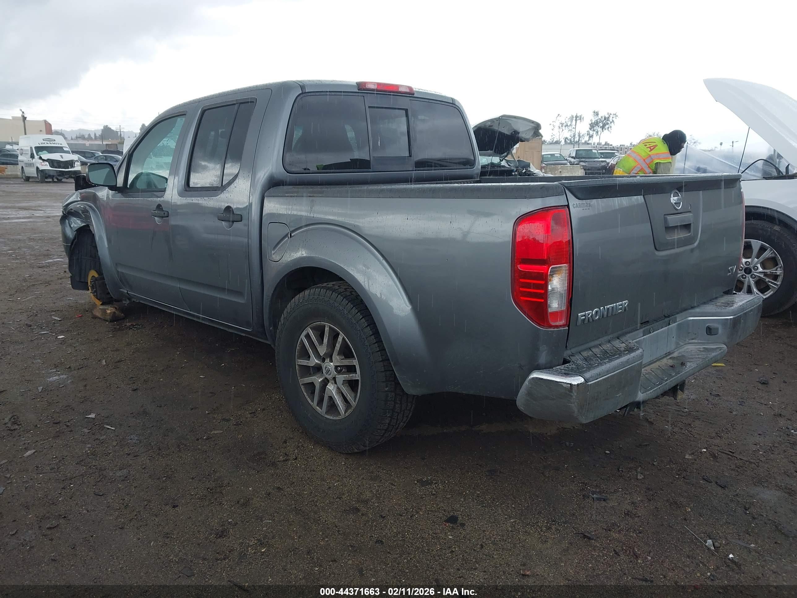 NISSAN FRONTIER image 3